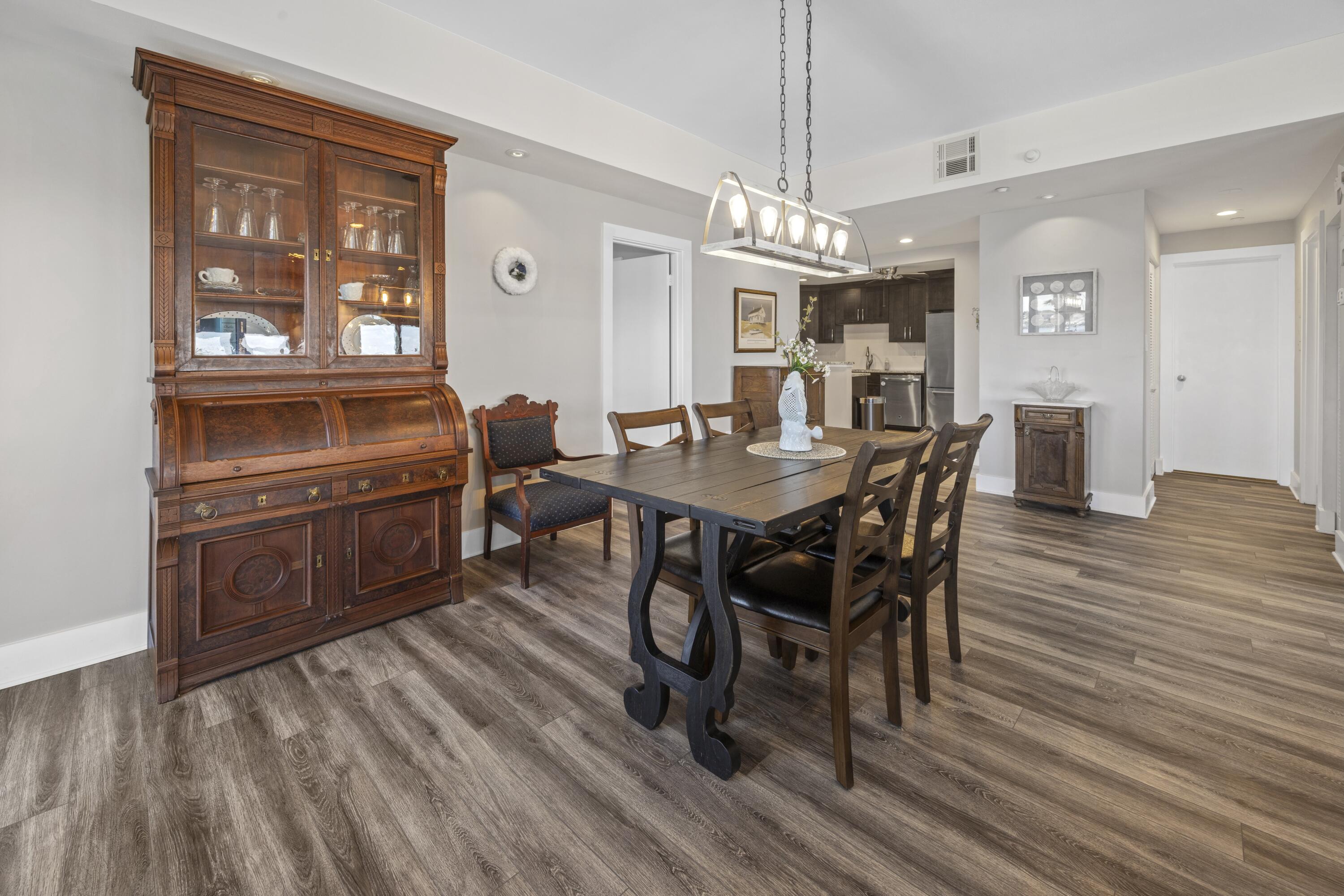 Destin, Florida, 32541, United States, 2 Bedrooms Bedrooms, ,2 BathroomsBathrooms,Residential,For Sale,1722563