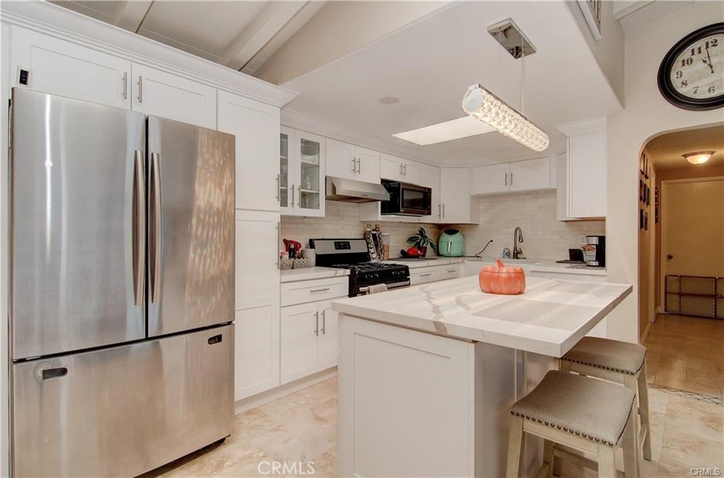 Anaheim, California, 92801, United States, 4 Bedrooms Bedrooms, ,2 BathroomsBathrooms,Residential,For Sale,1987954