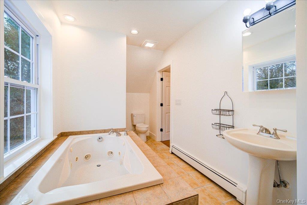 Tilson, New York, 12486, United States, 3 Bedrooms Bedrooms, ,2 BathroomsBathrooms,Residential,For Sale,1995133