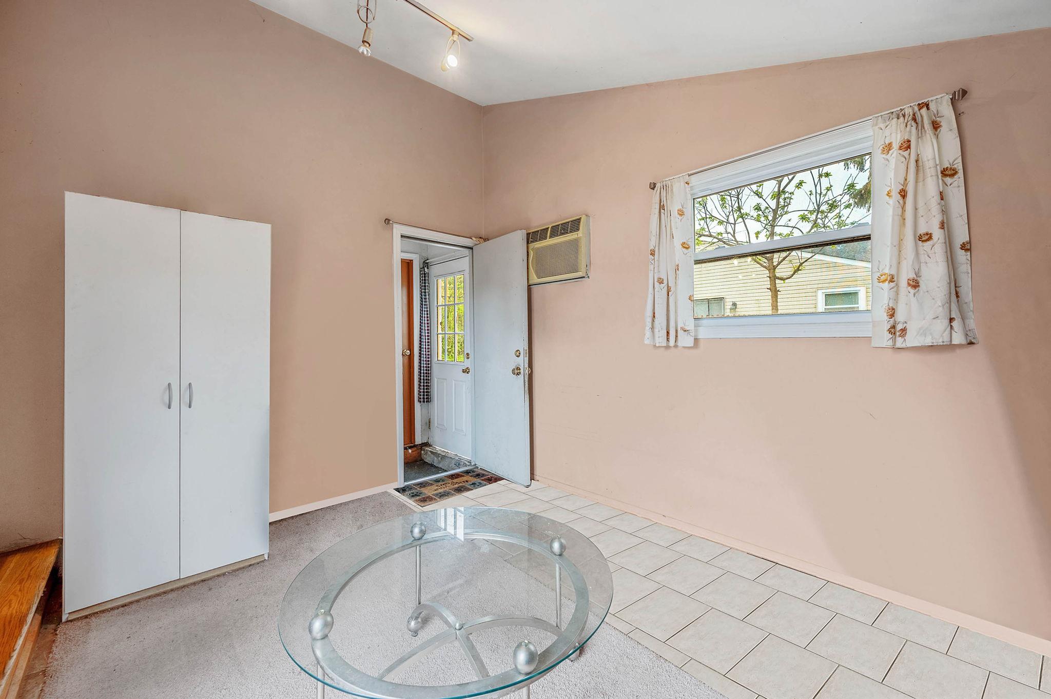 Centereach, New York, 11720, United States, 3 Bedrooms Bedrooms, ,3 BathroomsBathrooms,Residential,For Sale,1821298