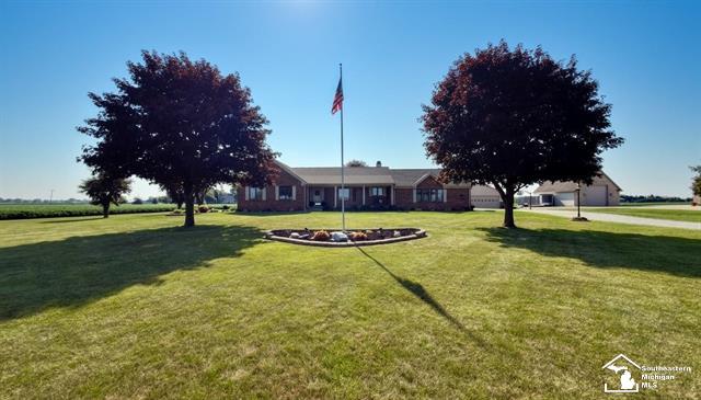 Dixie Hwy, Erie, MI 48133