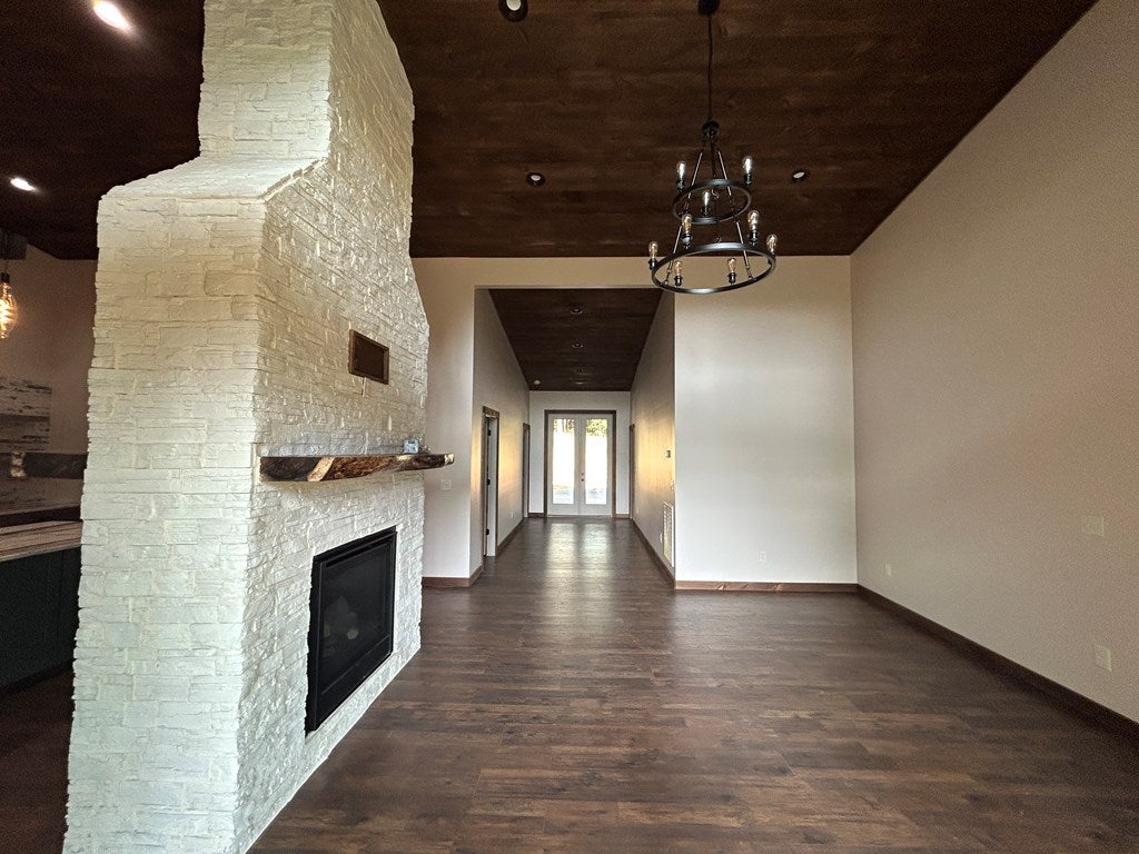 Mineral Bluff, Georgia, 30559, United States, 3 Bedrooms Bedrooms, ,3 BathroomsBathrooms,Residential,For Sale,1871294