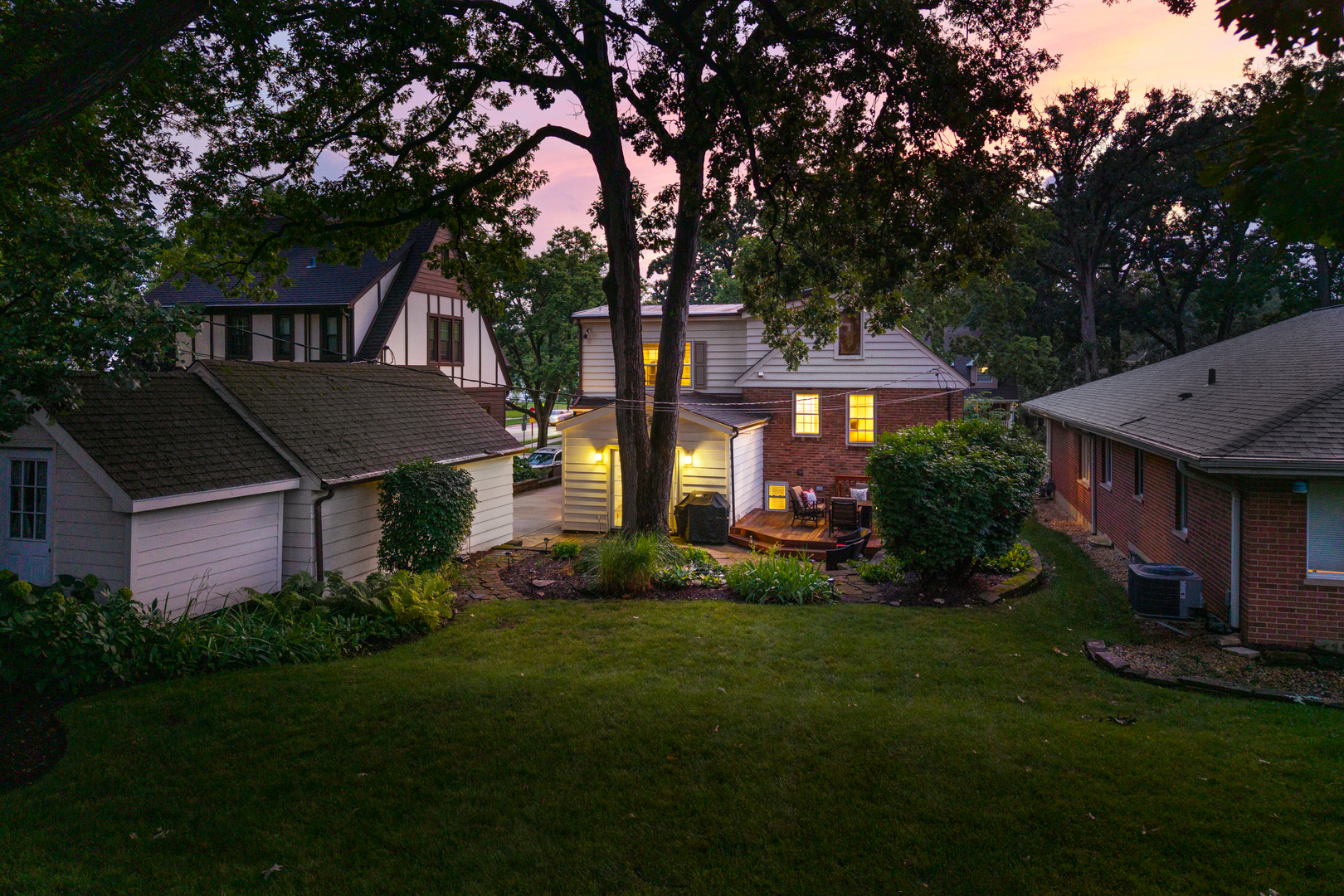 Downers Grove, Illinois, 60515, United States, 3 Bedrooms Bedrooms, ,3 BathroomsBathrooms,Residential,For Sale,1925036