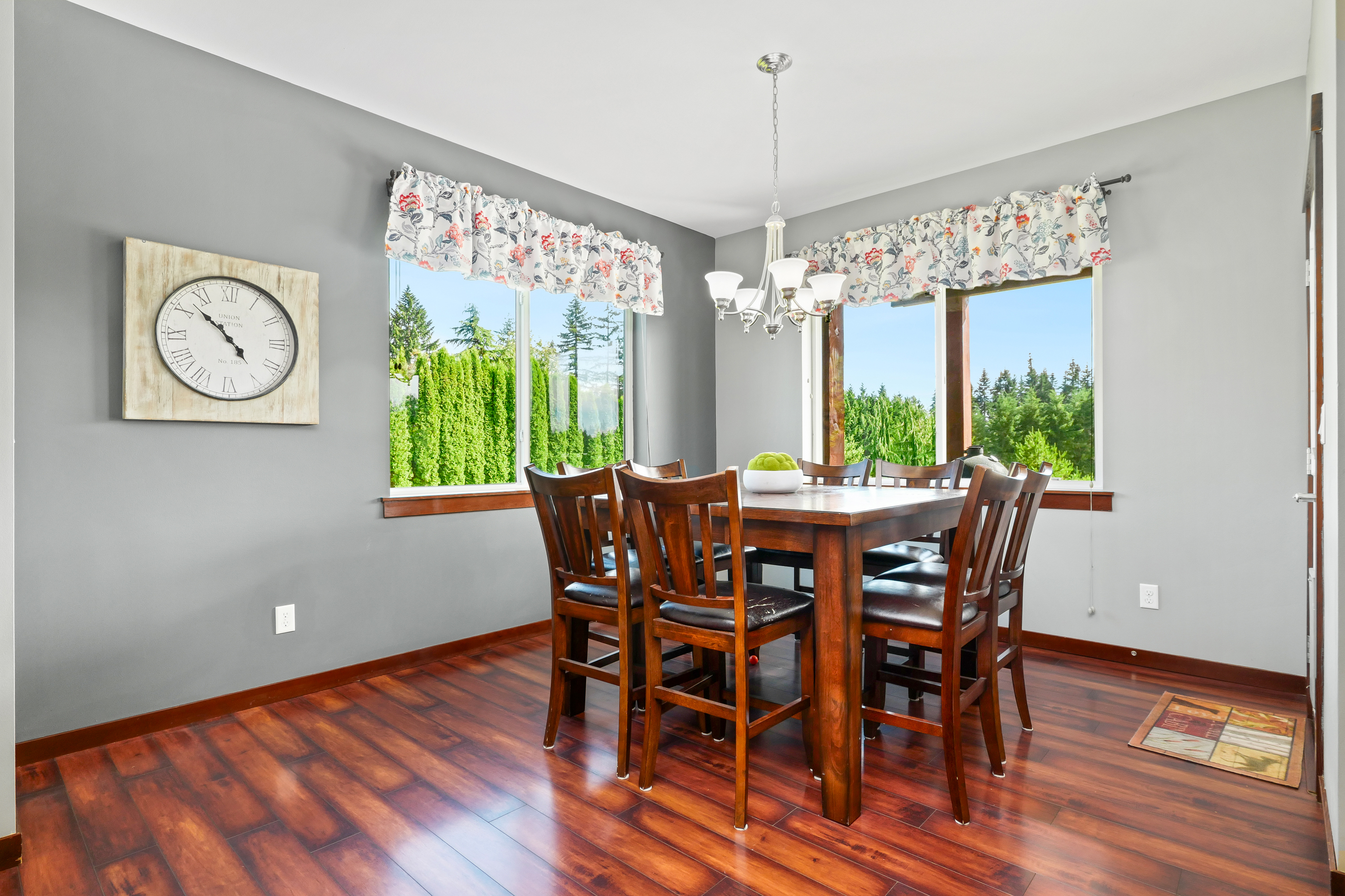 Quail Run  Refined Northwest Living in Arlington Heights - 物件實景