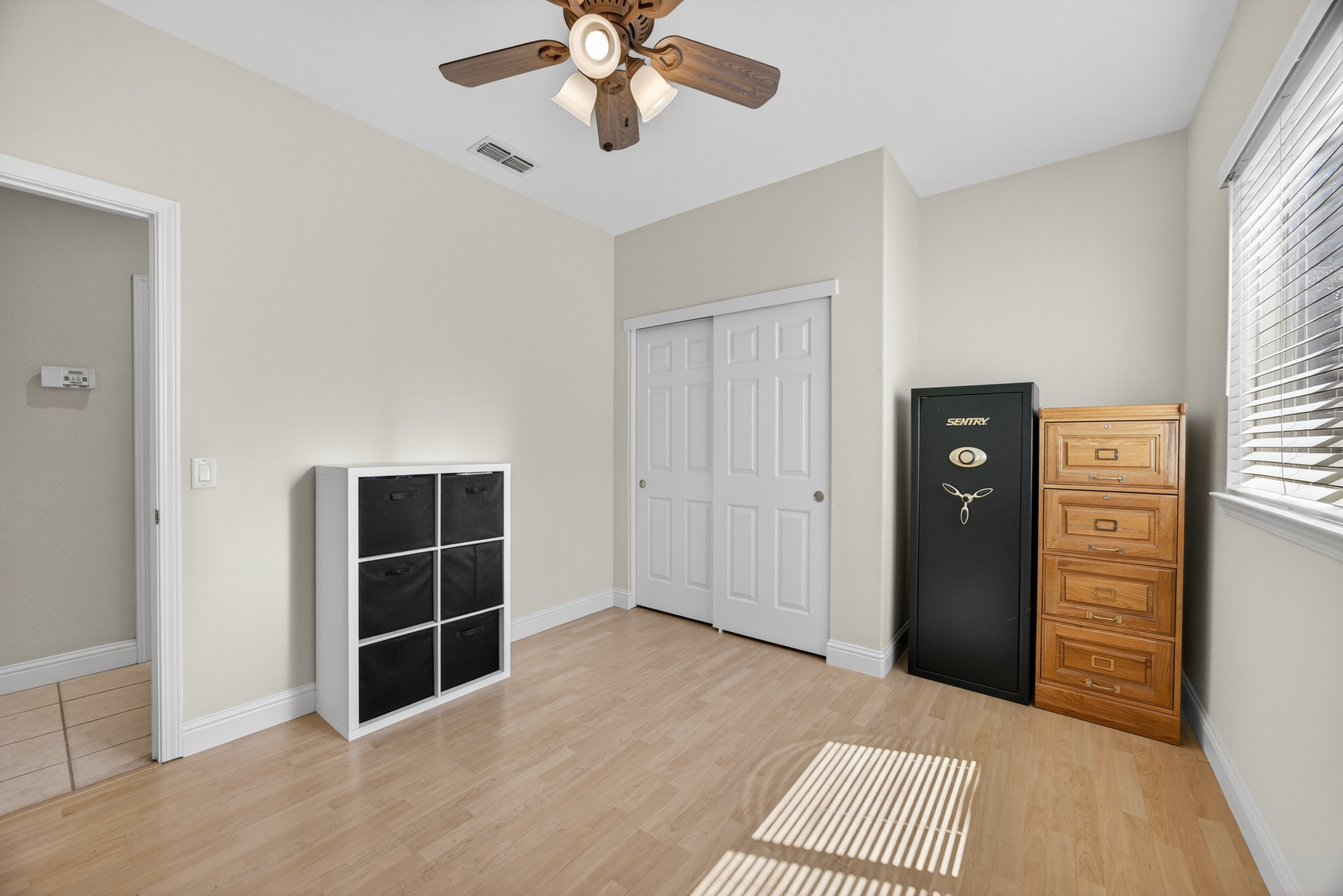  5500 Tierra Gardens Lane, Carmichael, CA 95608 - 物件實景