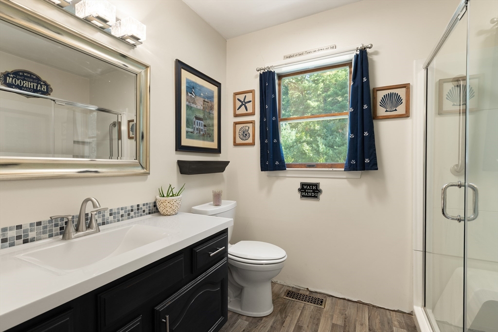 Middleboro, Massachusetts, 02346, United States, 4 Bedrooms Bedrooms, ,2 BathroomsBathrooms,Residential,For Sale,1938573