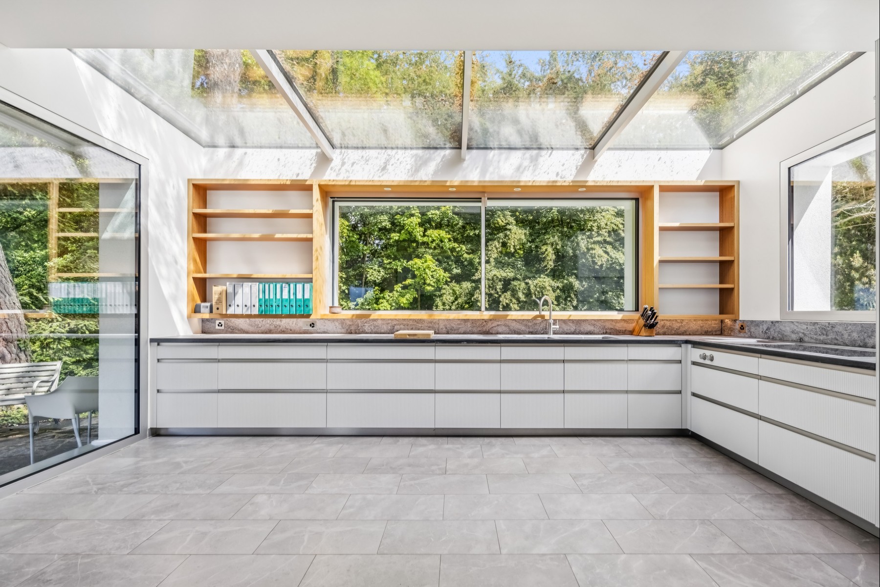  Unique property combining contemporary volumes, nature and spectacular views - 物件實景