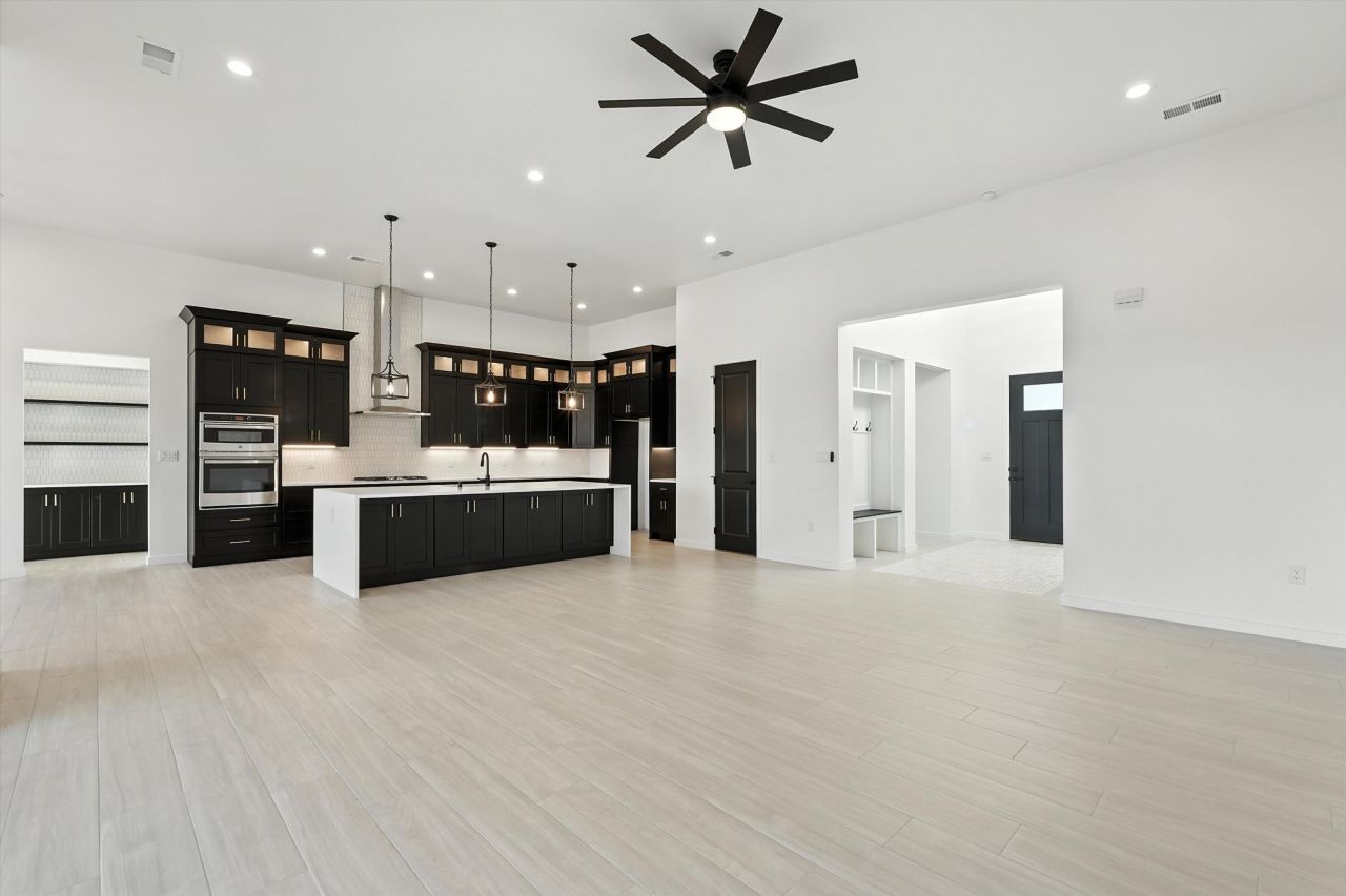 Rio Rancho, New Mexico, 87144, United States, 4 Bedrooms Bedrooms, ,3 BathroomsBathrooms,Residential,For Sale,1918026