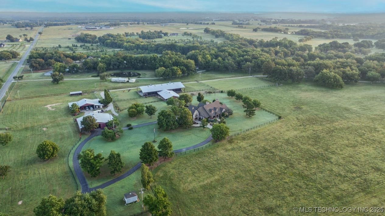 Mounds, Oklahoma, 74047, United States, 4 Bedrooms Bedrooms, ,6 BathroomsBathrooms,Residential,For Sale,1960960