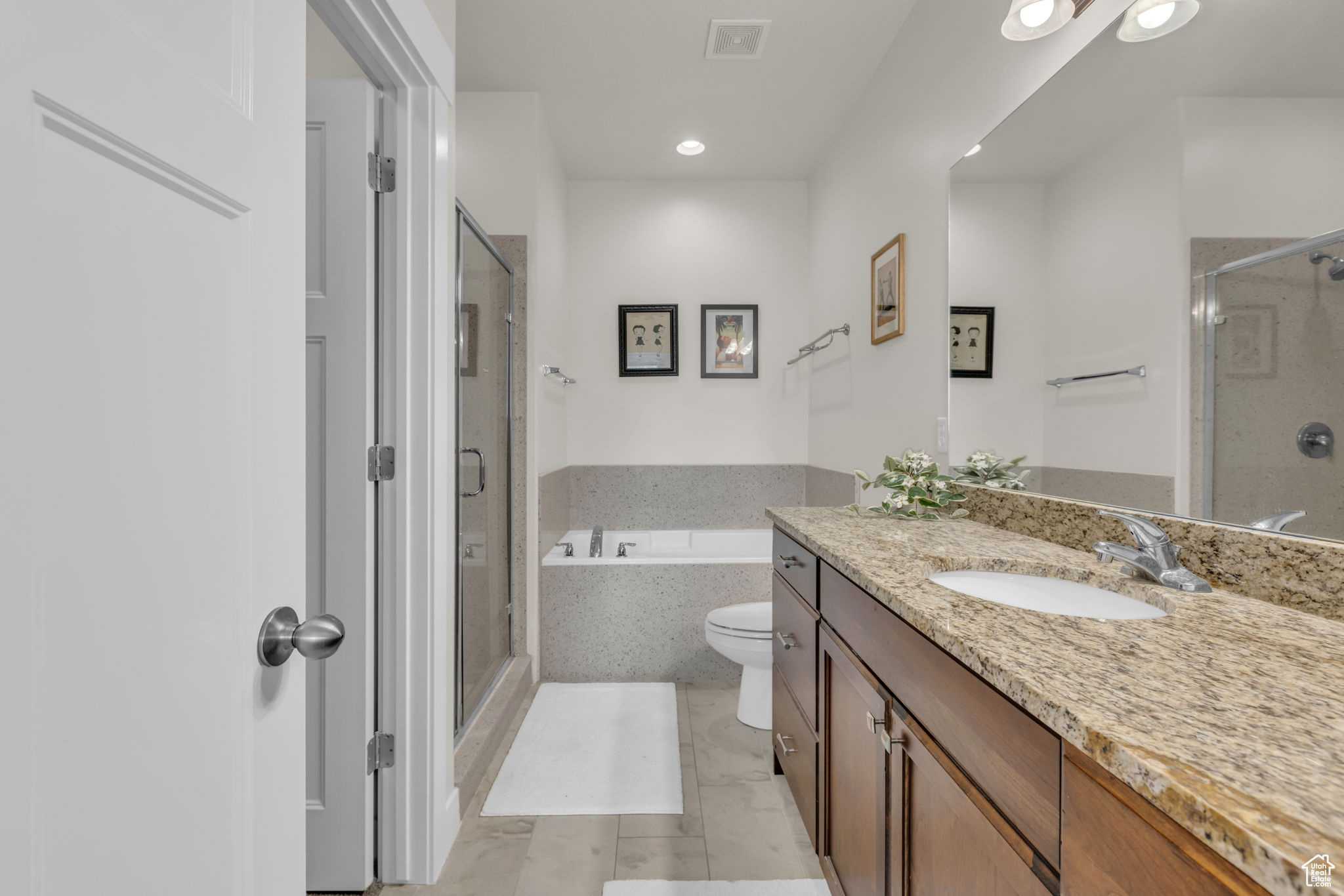 West Jordan, Utah, 84084, United States, 4 Bedrooms Bedrooms, ,4 BathroomsBathrooms,Residential,For Sale,1906081