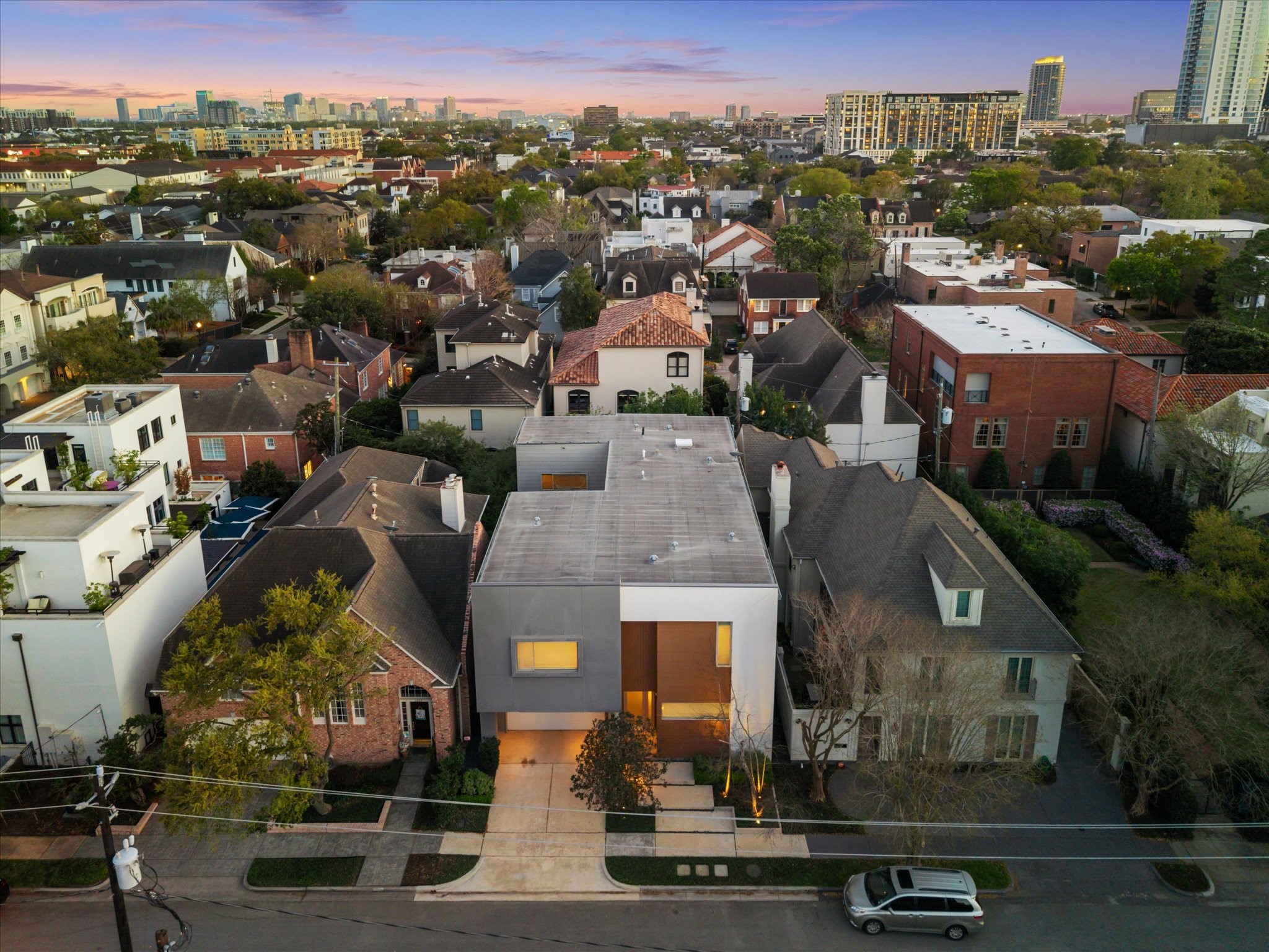  2211 Avalon Place - 物件實景