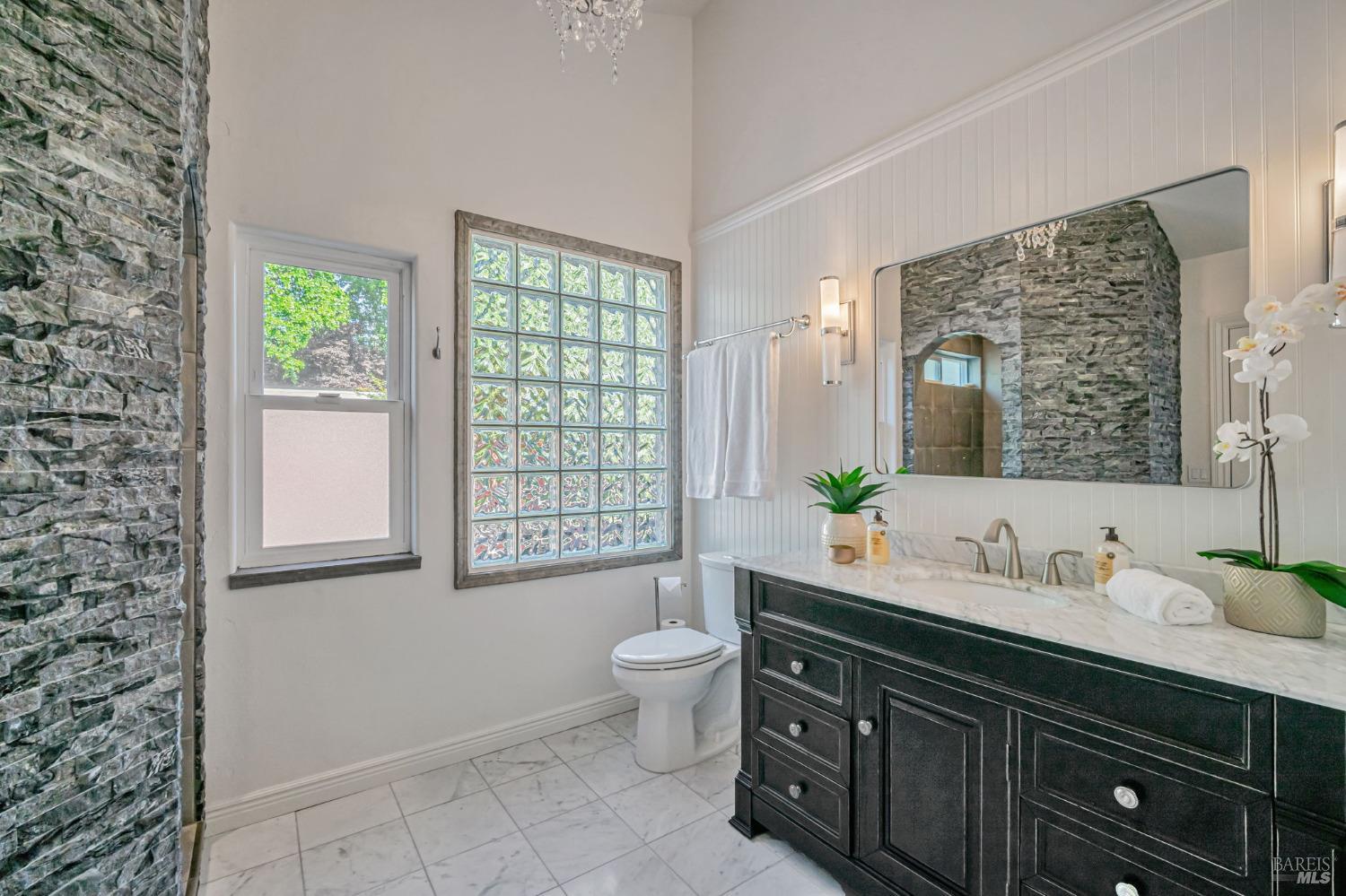 Santa Rosa, California, 95403, United States, 4 Bedrooms Bedrooms, ,4 BathroomsBathrooms,Residential,For Sale,1993510