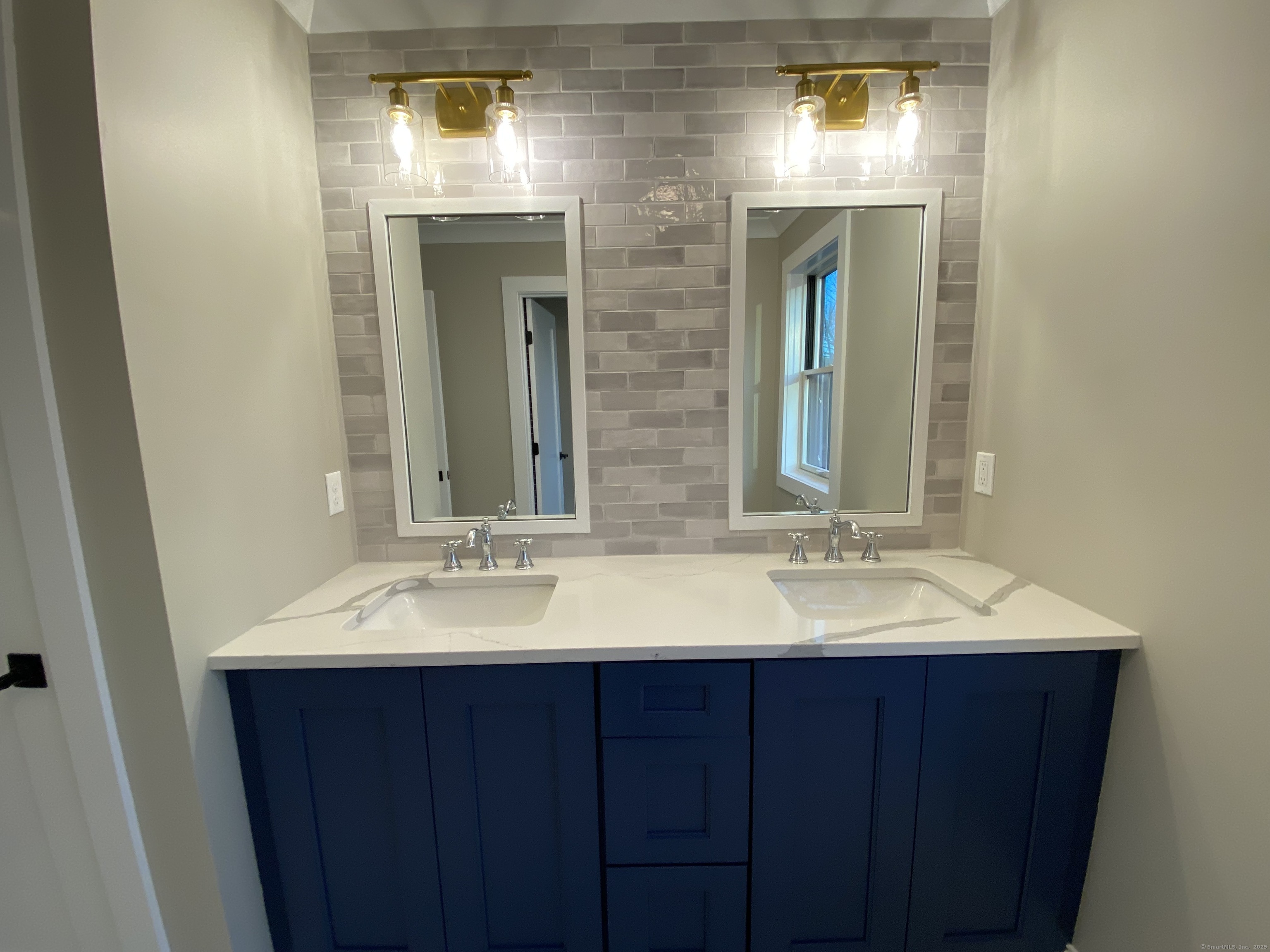 Southbury, Connecticut, 06488, United States, 4 Bedrooms Bedrooms, ,3 BathroomsBathrooms,Residential,For Sale,1941741