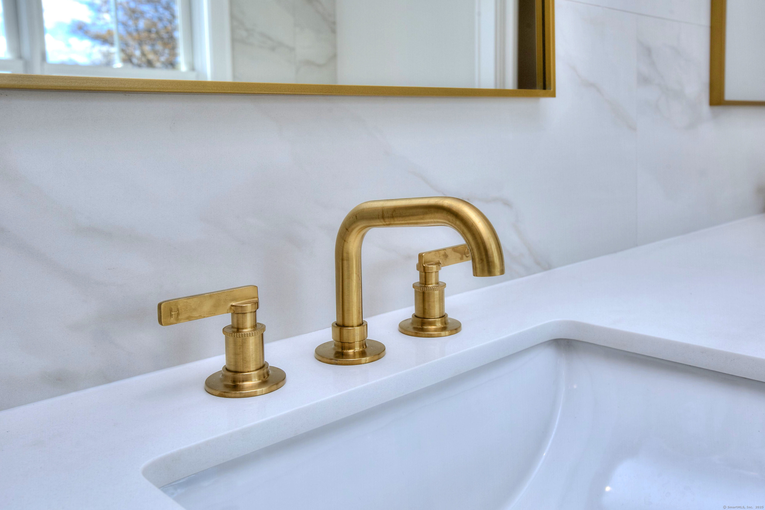 Fairfield, Connecticut, 06824, United States, 5 Bedrooms Bedrooms, ,5 BathroomsBathrooms,Residential,For Sale,1987495