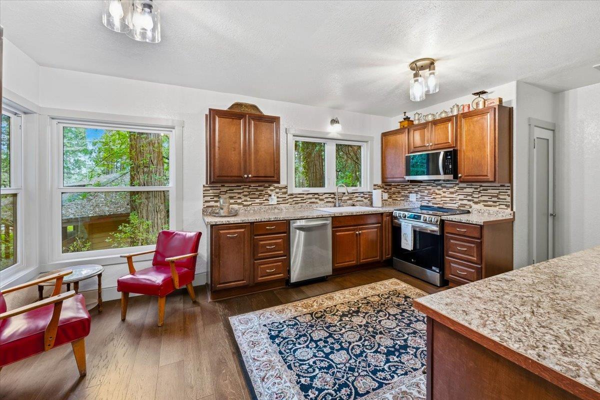Nevada City, California, 95959, United States, 3 Bedrooms Bedrooms, ,2 BathroomsBathrooms,Residential,For Sale,2037300