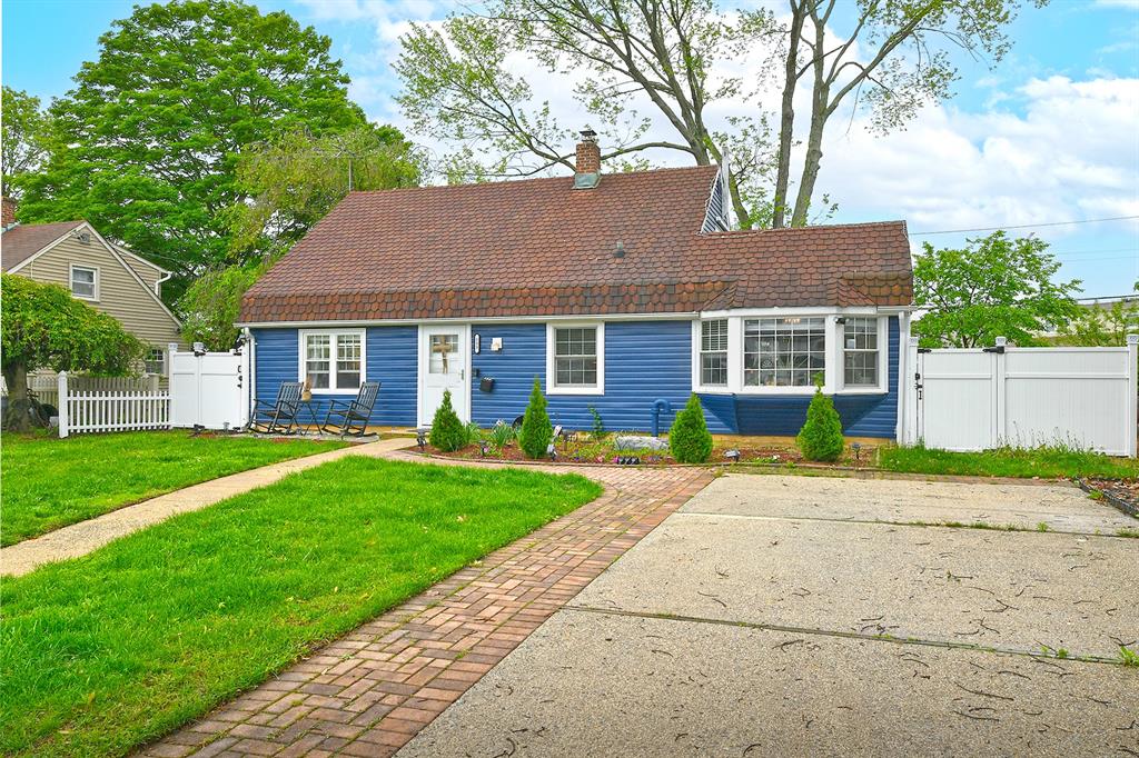 Levittown, New York, 11756, United States, 4 Bedrooms Bedrooms, ,1 BathroomBathrooms,Residential,For Sale,1984433