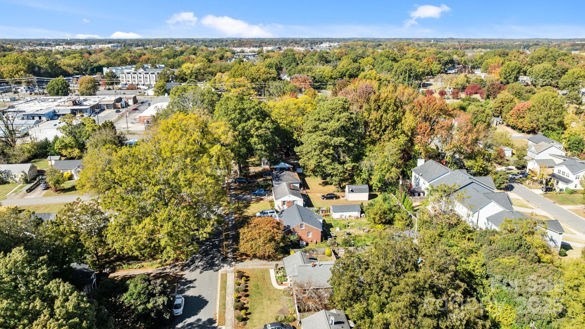 Charlotte, North Carolina, 28205, United States, 2 Bedrooms Bedrooms, ,2 BathroomsBathrooms,Residential,For Sale,1987651