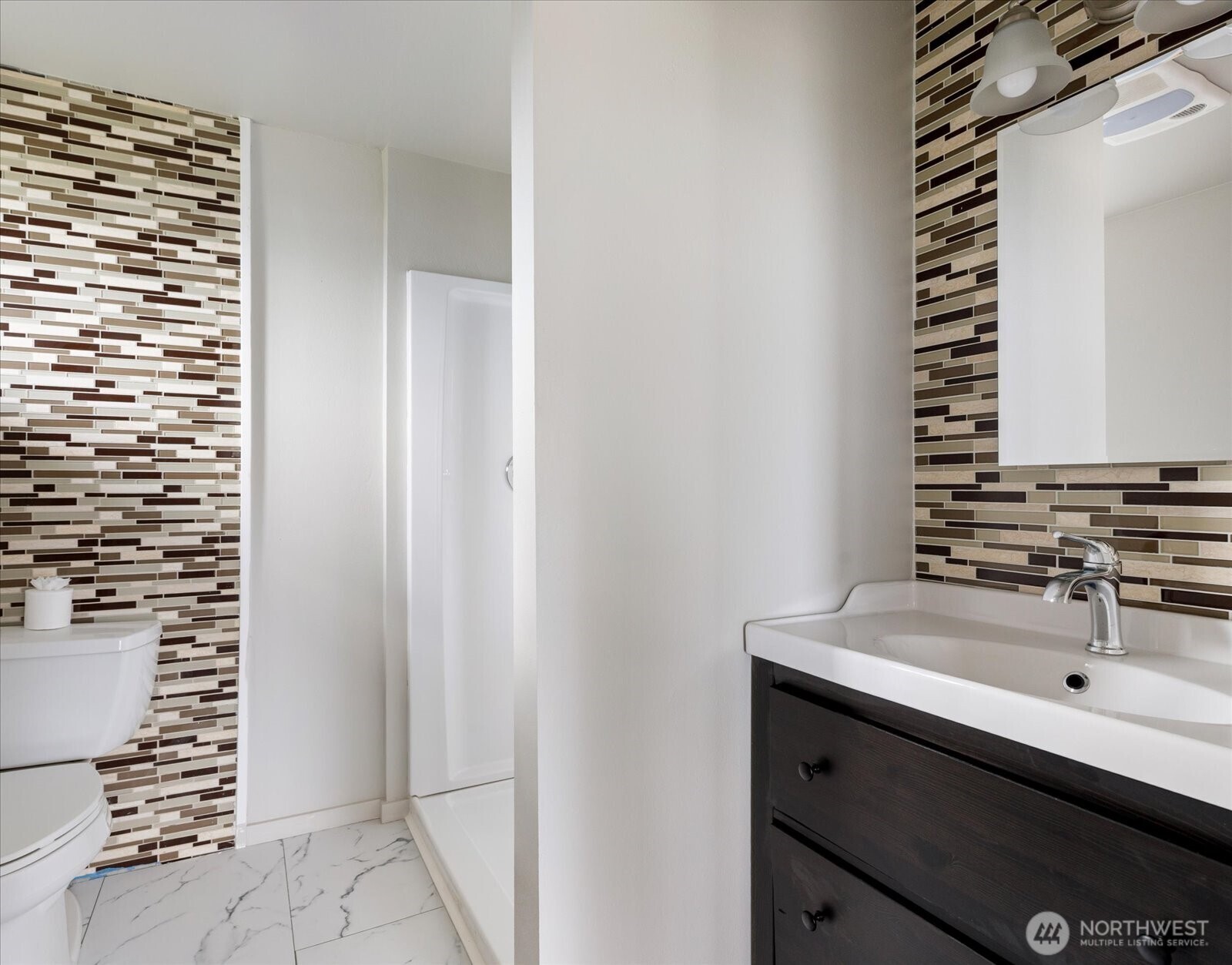 Oak Harbor, Washington, 98277, United States, 3 Bedrooms Bedrooms, ,2 BathroomsBathrooms,Residential,For Sale,1996156