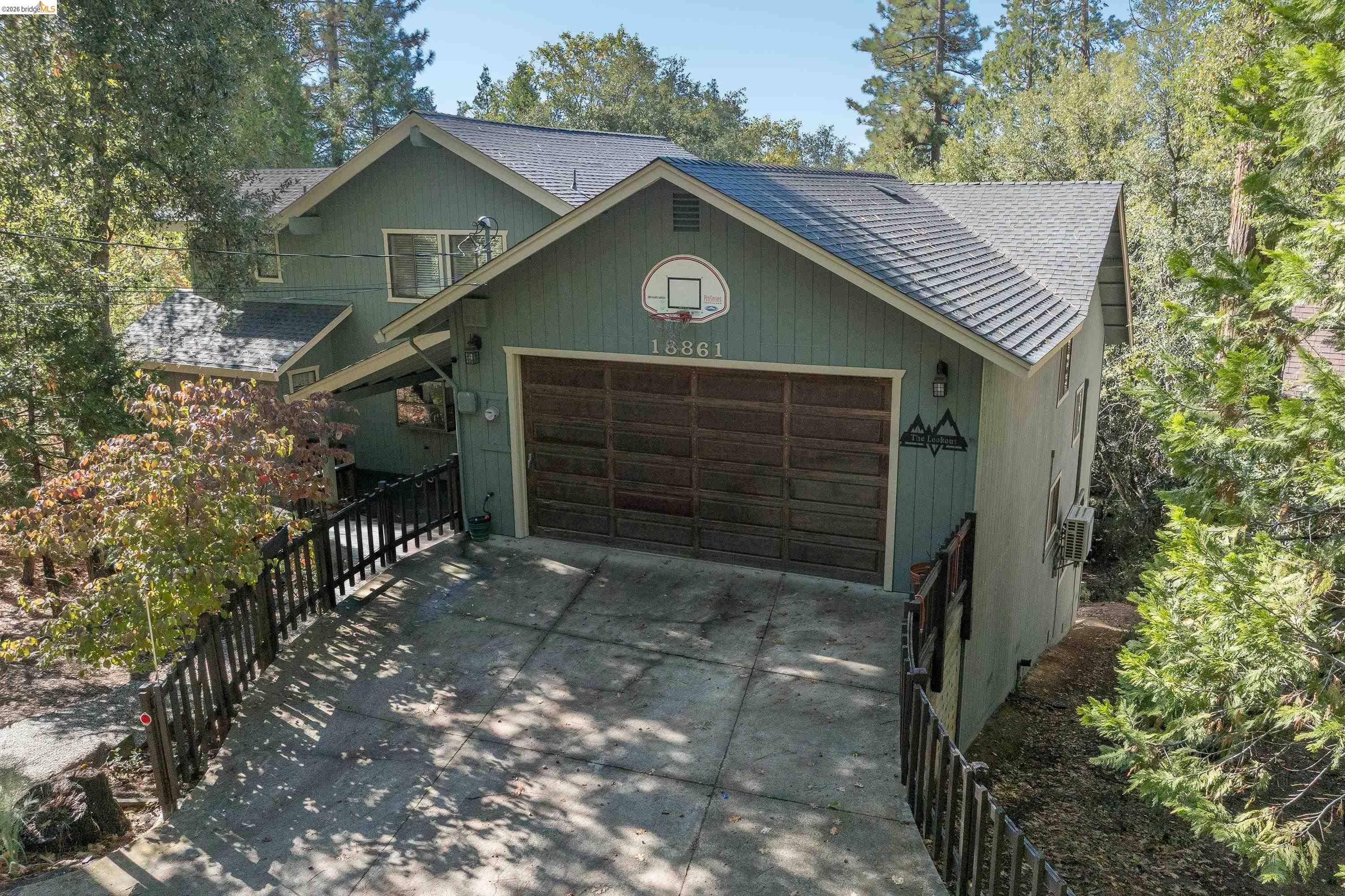 Twain Harte, California, 95383, United States, 4 Bedrooms Bedrooms, ,4 BathroomsBathrooms,Residential,For Sale,2033169