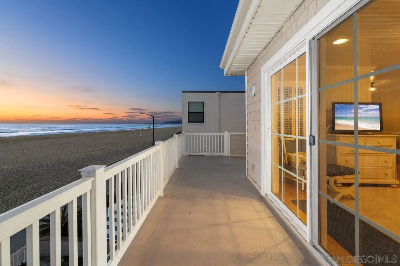 San Diego, California, 92109, United States, 4 Bedrooms Bedrooms, ,5 BathroomsBathrooms,Residential,For Sale,1951021