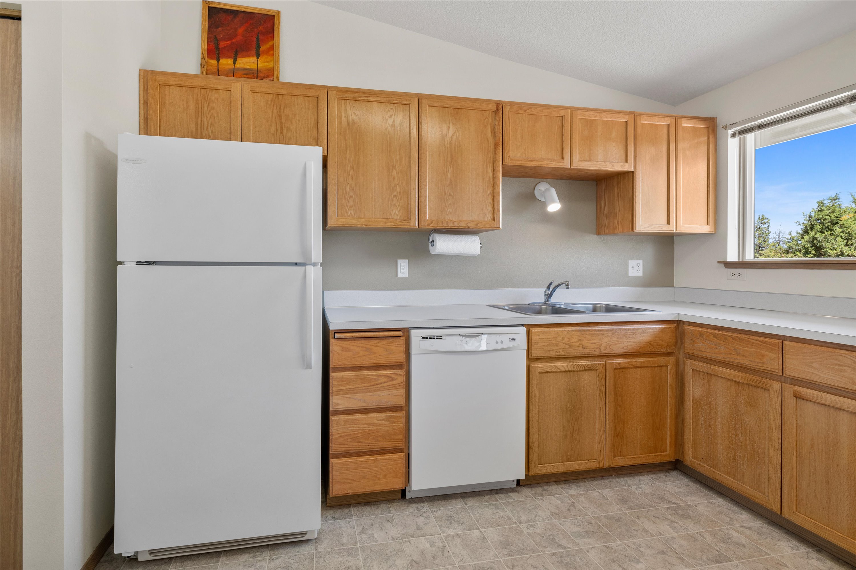 Prineville, Oregon, 97754, United States, 3 Bedrooms Bedrooms, ,2 BathroomsBathrooms,Residential,For Sale,1849917