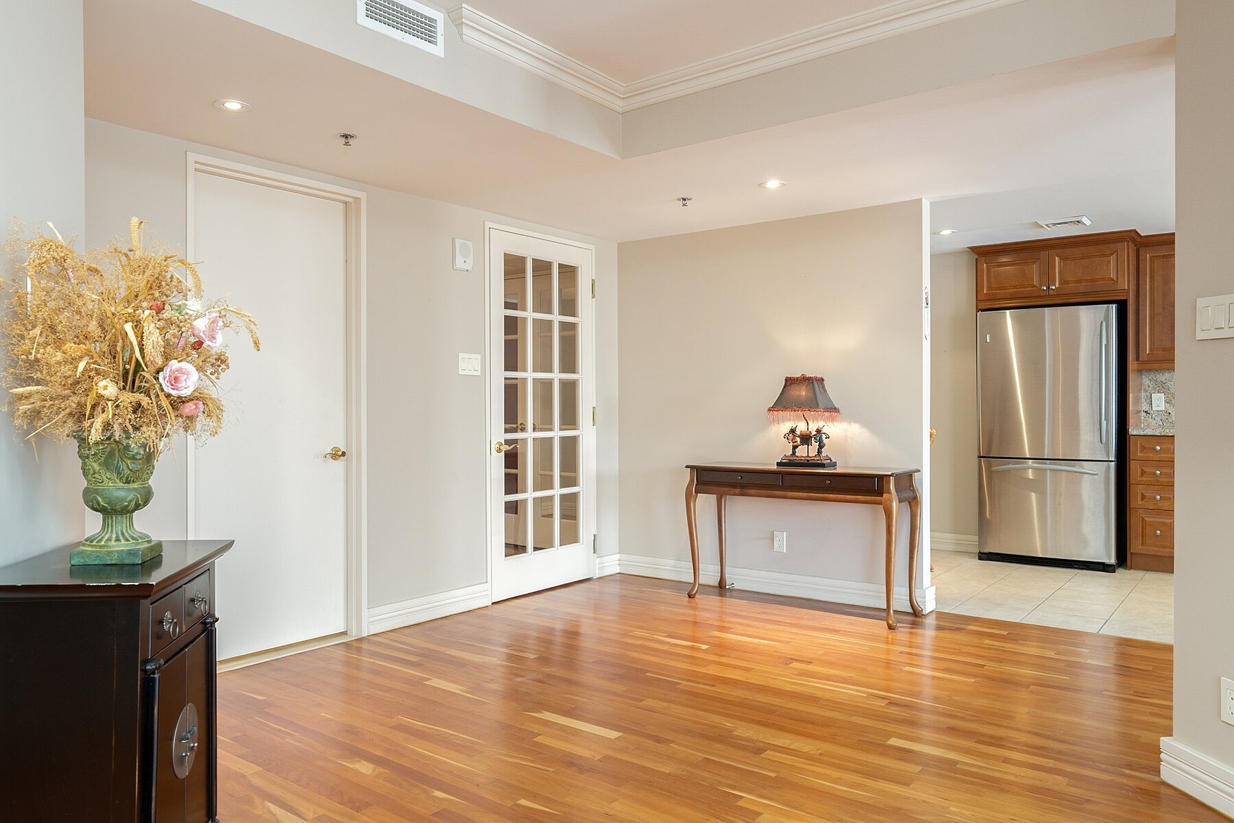  Luxurious Expansive Condo - 物件實景