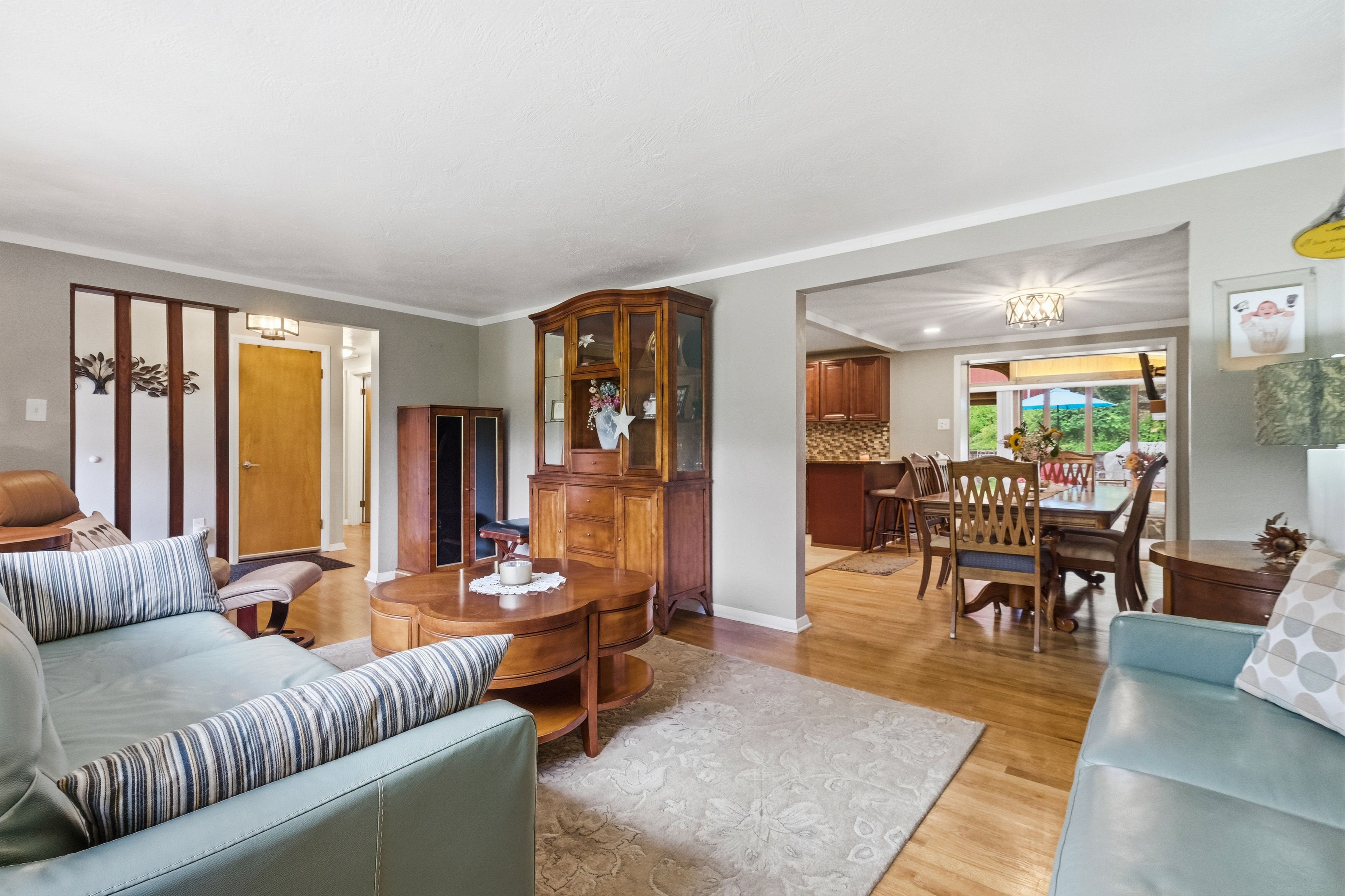  402 Glenrock Drive, Bethel Park, PA 15102 - 物件實景