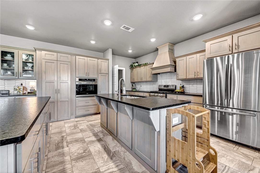 Cave Springs, Arkansas, 72718, United States, 4 Bedrooms Bedrooms, ,3 BathroomsBathrooms,Residential,For Sale,1919634