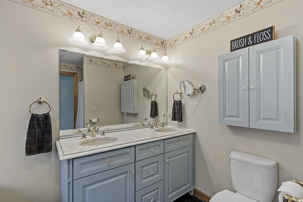 116 Island Rd, Lunenburg, Massachusetts, 01462, United States, 5 Bedrooms Bedrooms, ,4 BathroomsBathrooms,Residential,For Sale,116 Island Rd,1486813