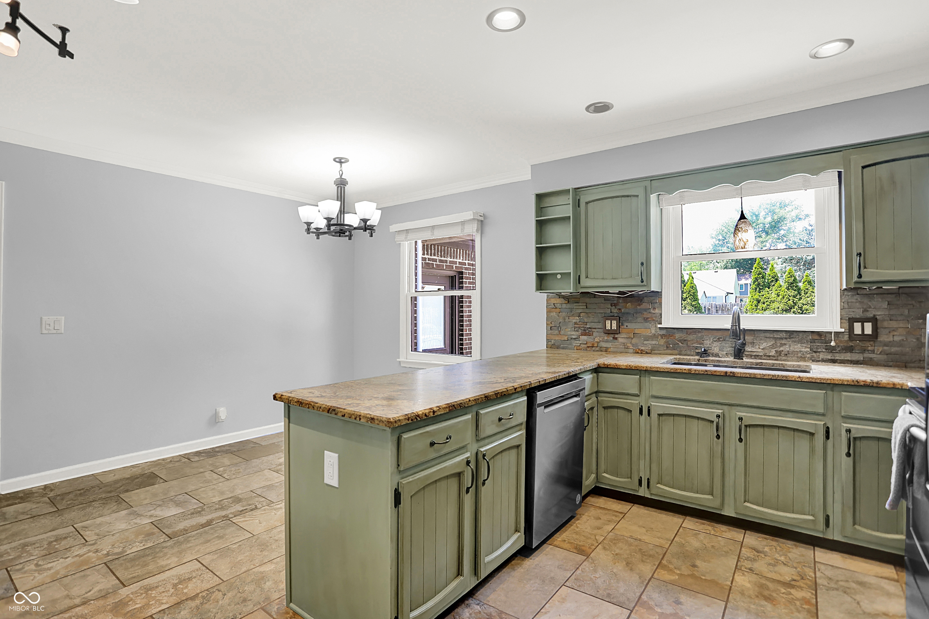 Carmel, Indiana, 46033, United States, 5 Bedrooms Bedrooms, ,4 BathroomsBathrooms,Residential,For Sale,1928724