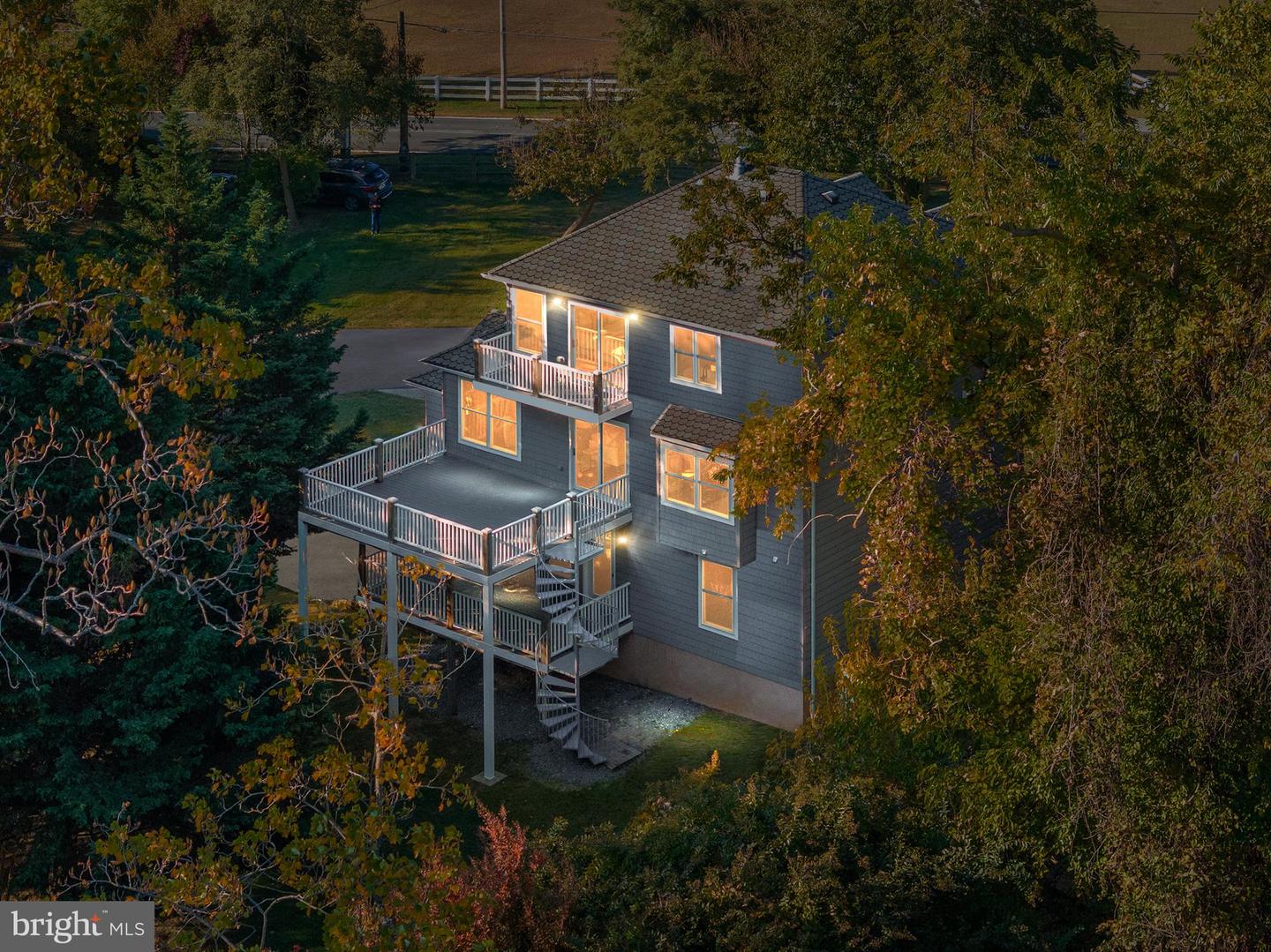 Pasadena, Maryland, 21122, United States, 6 Bedrooms Bedrooms, ,6 BathroomsBathrooms,Residential,For Sale,1994815