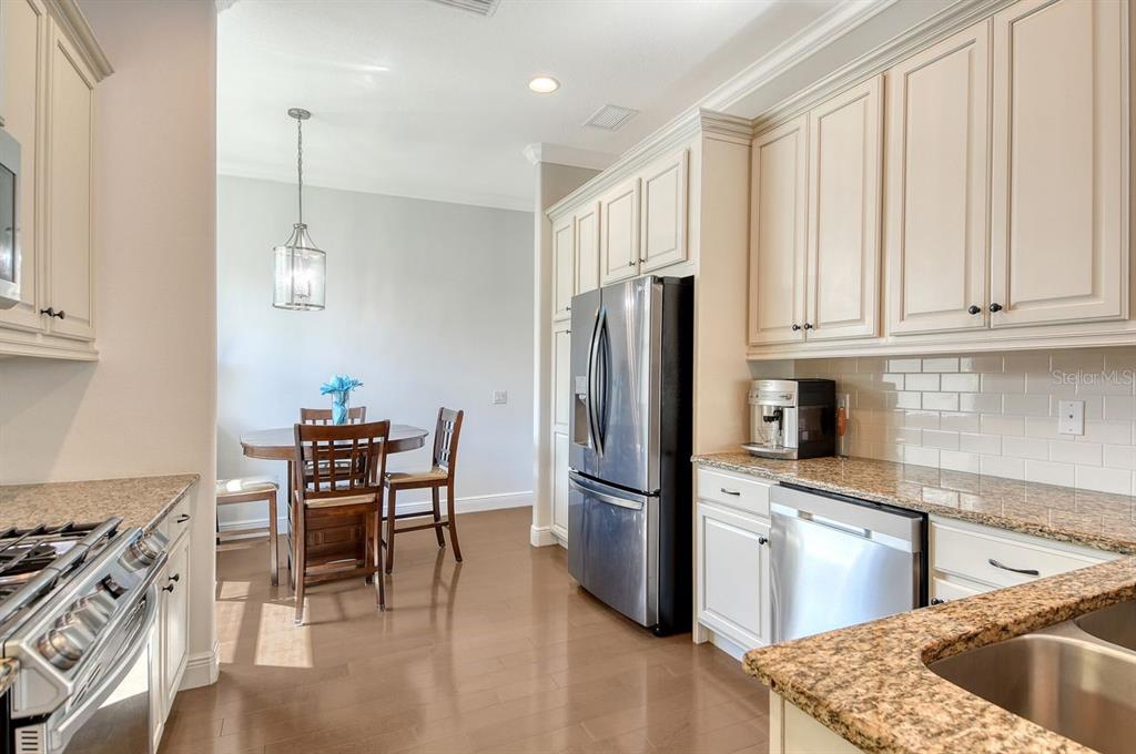 Bradenton, Florida, 34201, United States, 2 Bedrooms Bedrooms, ,2 BathroomsBathrooms,Residential,For Sale,1961743