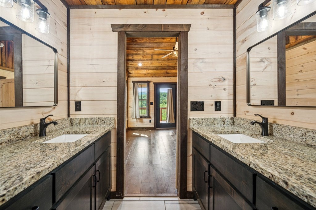 Morganton, Georgia, 30560, United States, 4 Bedrooms Bedrooms, ,3 BathroomsBathrooms,Residential,For Sale,1929478