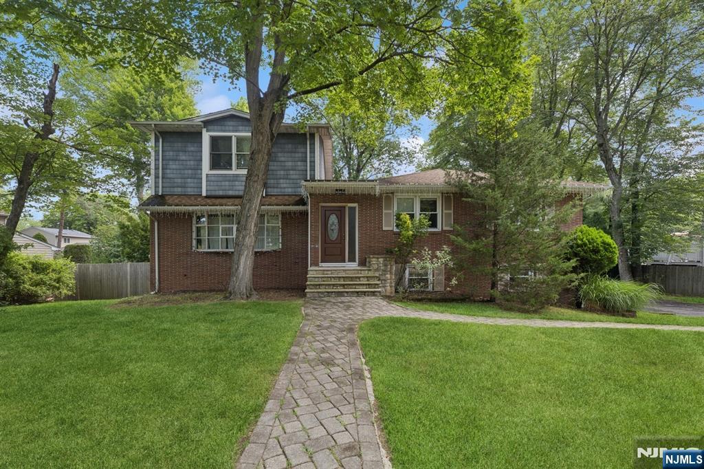 Hillsdale, New Jersey, 07642, United States, 5 Bedrooms Bedrooms, ,3 BathroomsBathrooms,Residential,For Sale,1885332