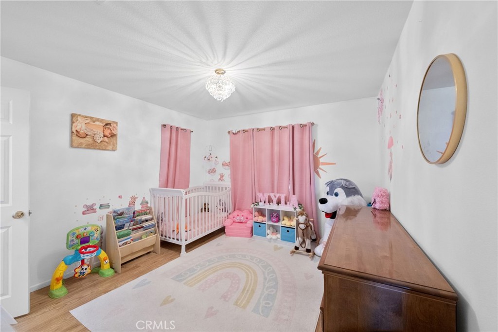 Lake Elsinore, California, 92532, United States, 5 Bedrooms Bedrooms, ,4 BathroomsBathrooms,Residential,For Sale,1989884