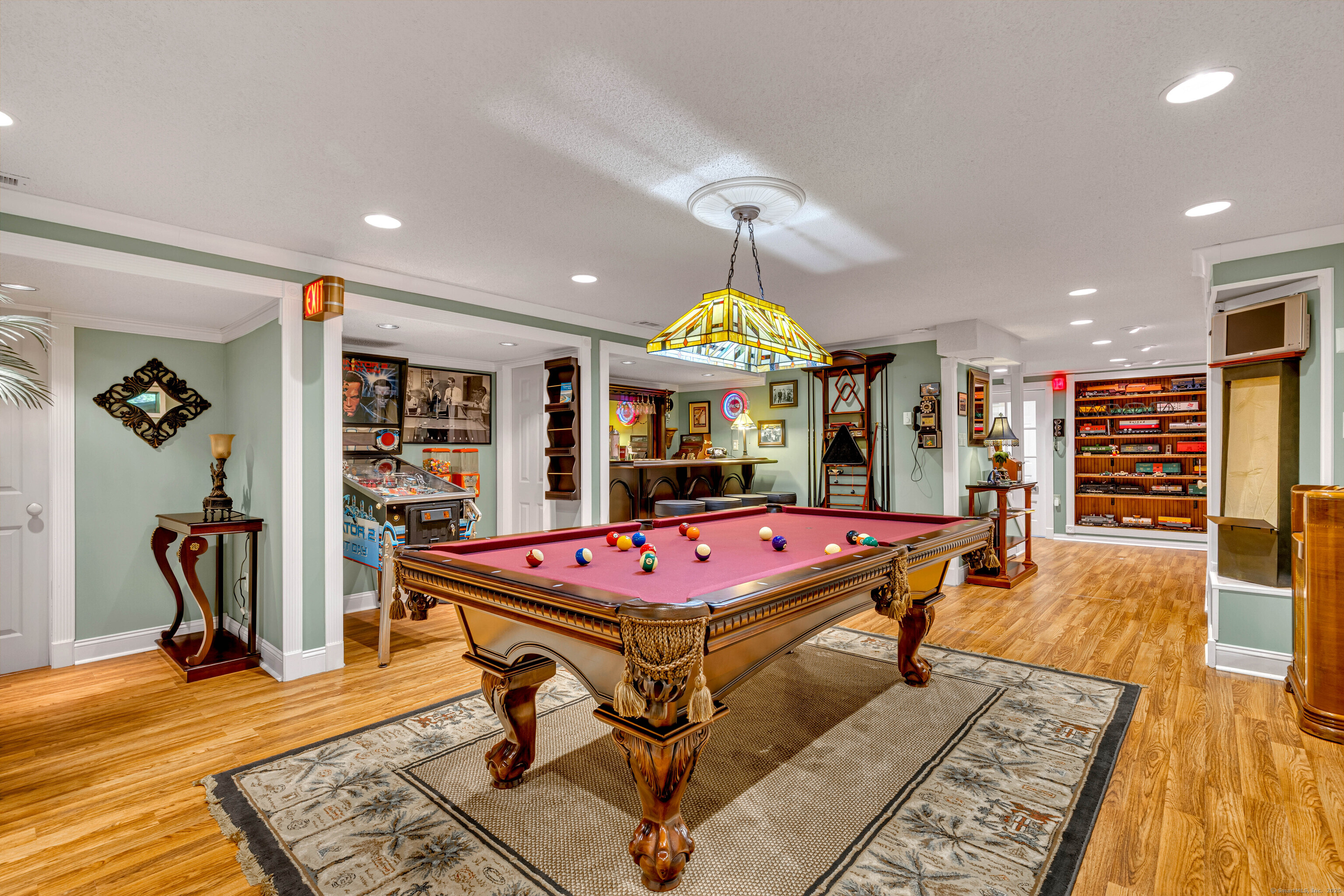 Madison, Connecticut, 06443, United States, 4 Bedrooms Bedrooms, ,3 BathroomsBathrooms,Residential,For Sale,1896835
