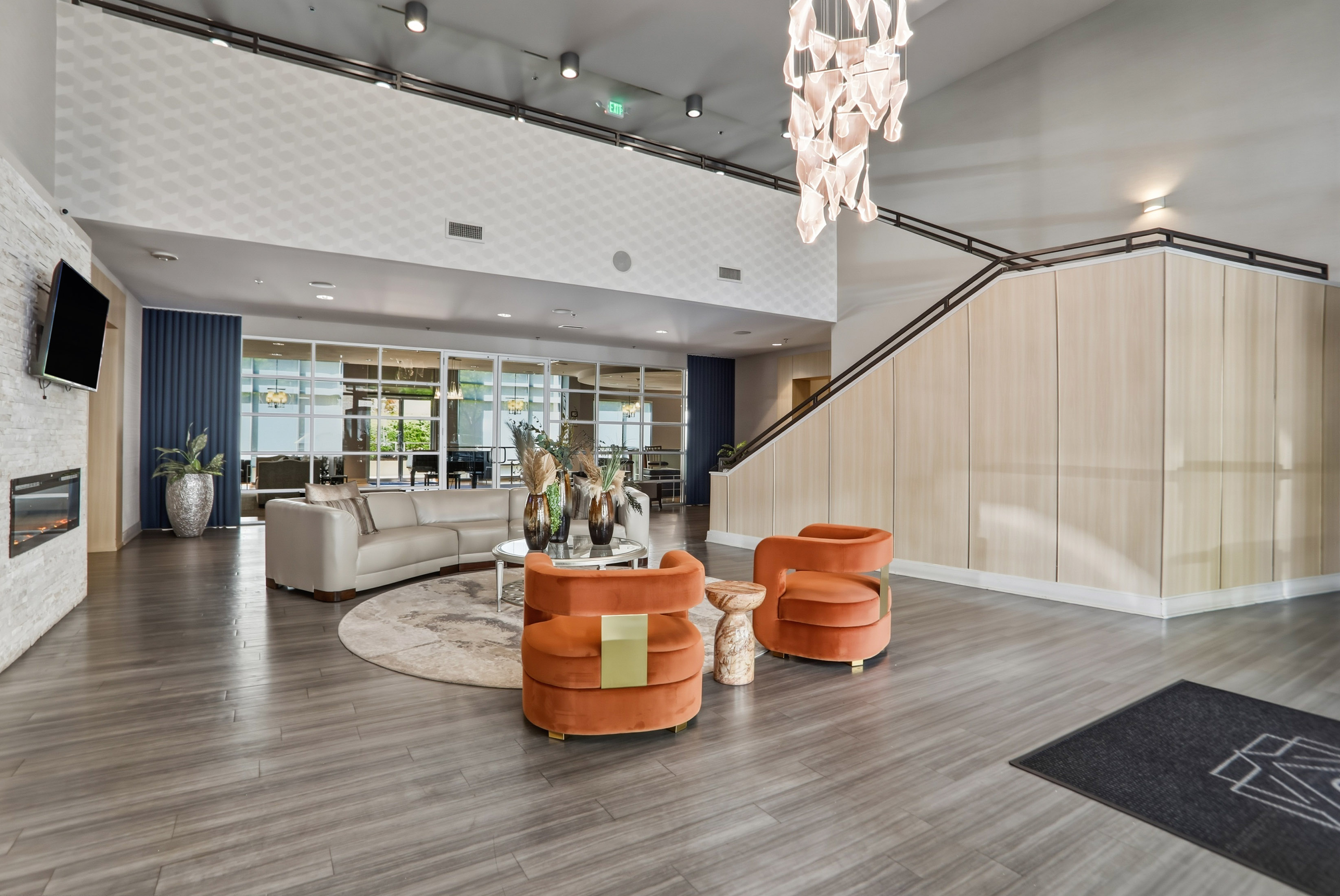  Sophisticated Cosmopolitan Residence Offering Effortless In-Town Living - 物件實景