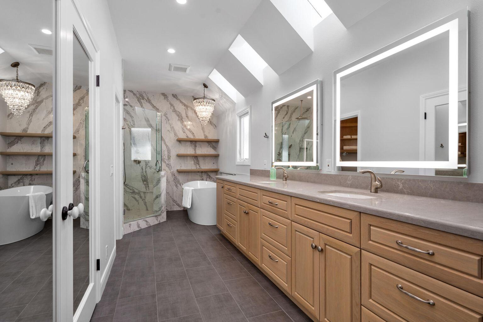 Newport Beach, California, 92661, United States, 4 Bedrooms Bedrooms, ,4 BathroomsBathrooms,Residential,For Sale,1849950