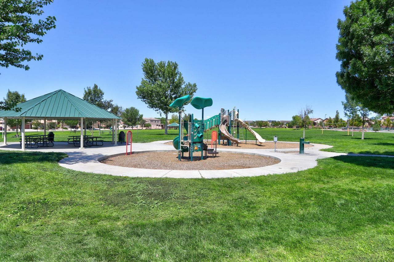 Rio Rancho, New Mexico, 87124, United States, 4 Bedrooms Bedrooms, ,3 BathroomsBathrooms,Residential,For Sale,1956048