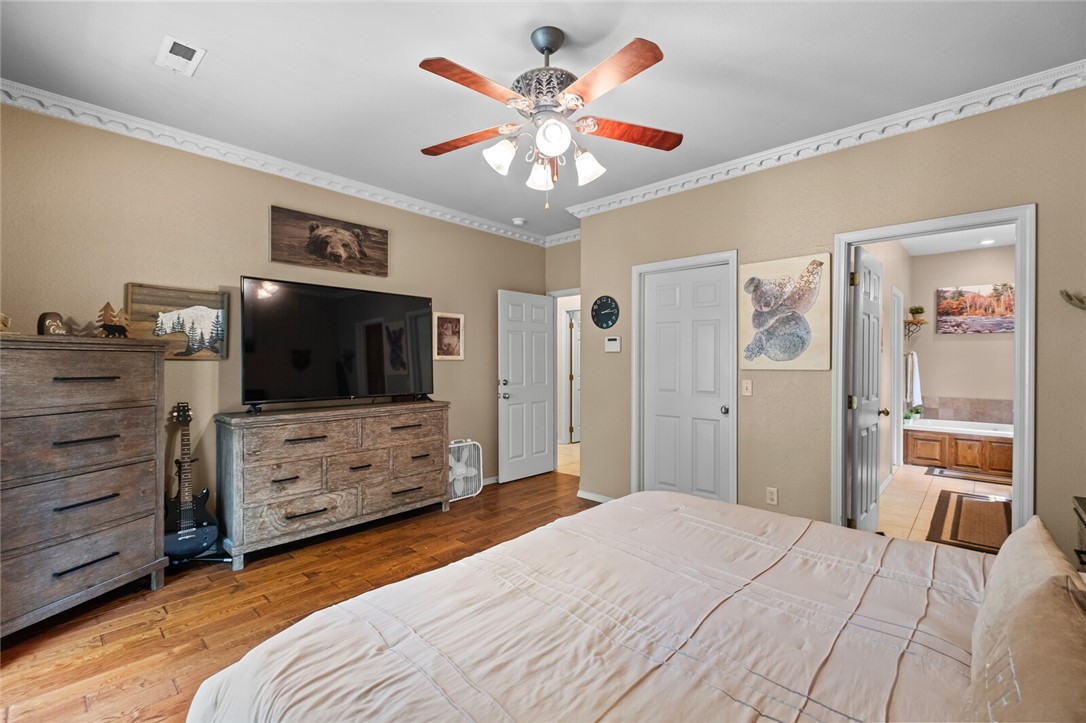 Bella Vista, Arkansas, 72714, United States, 4 Bedrooms Bedrooms, ,3 BathroomsBathrooms,Residential,For Sale,1949126