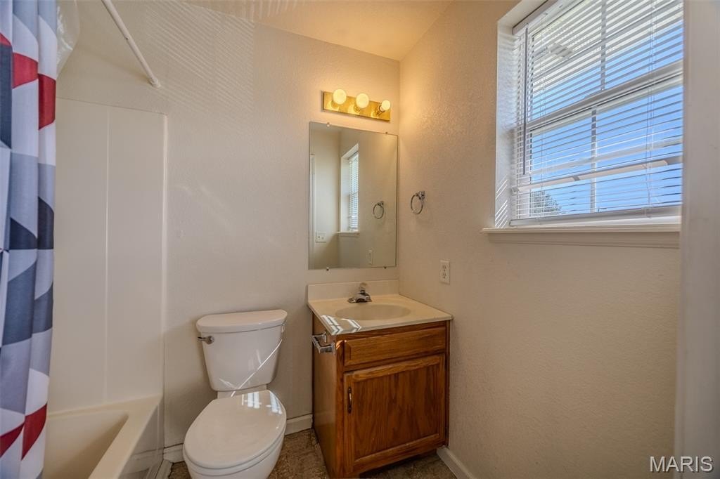 Lebanon, Missouri, 65536, United States, ,Residential,For Sale,1990490