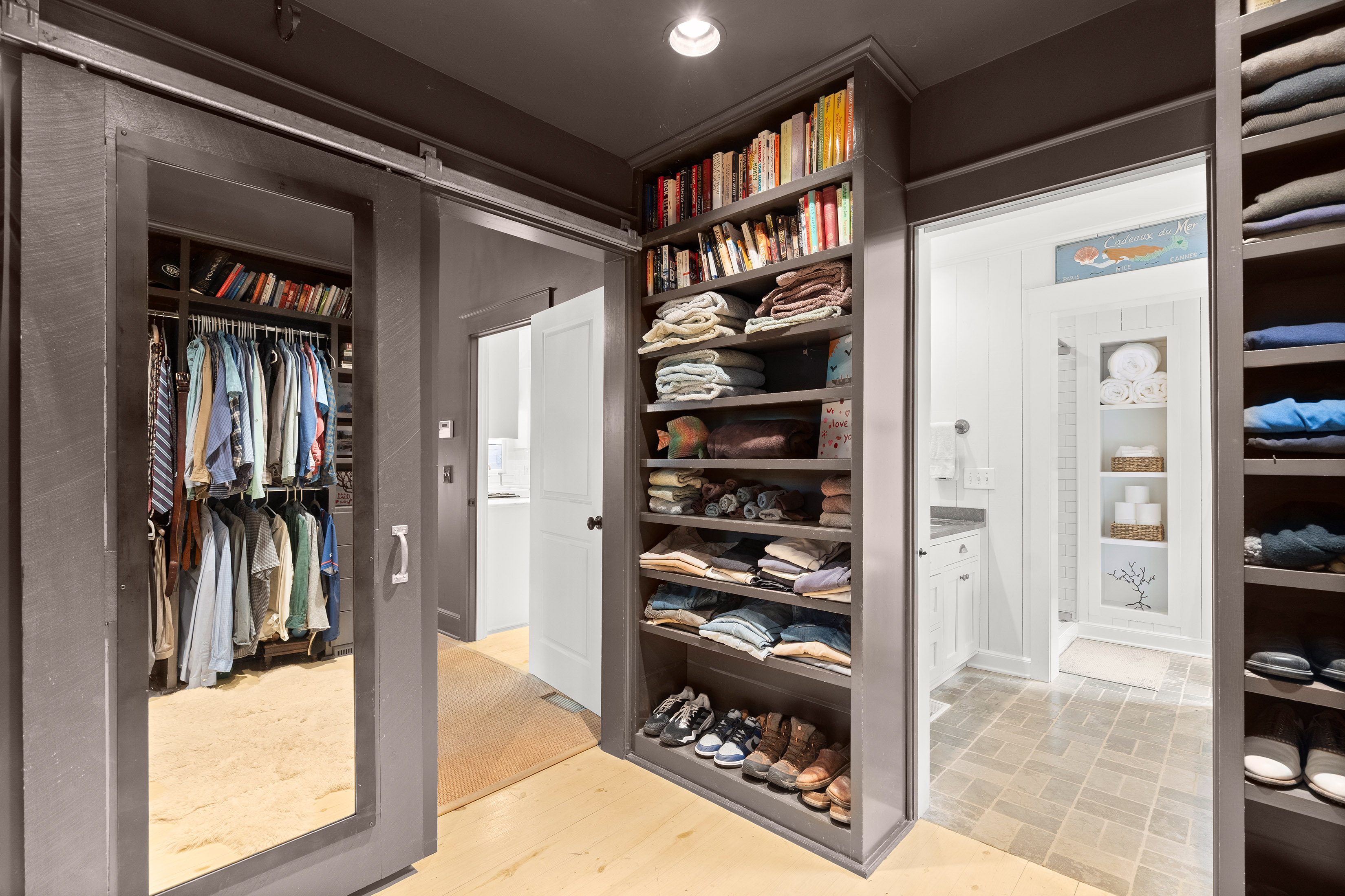  Charming Renovated 1935 Cottage in the Sought-After Underwood Hills Neighborhood - 物件實景