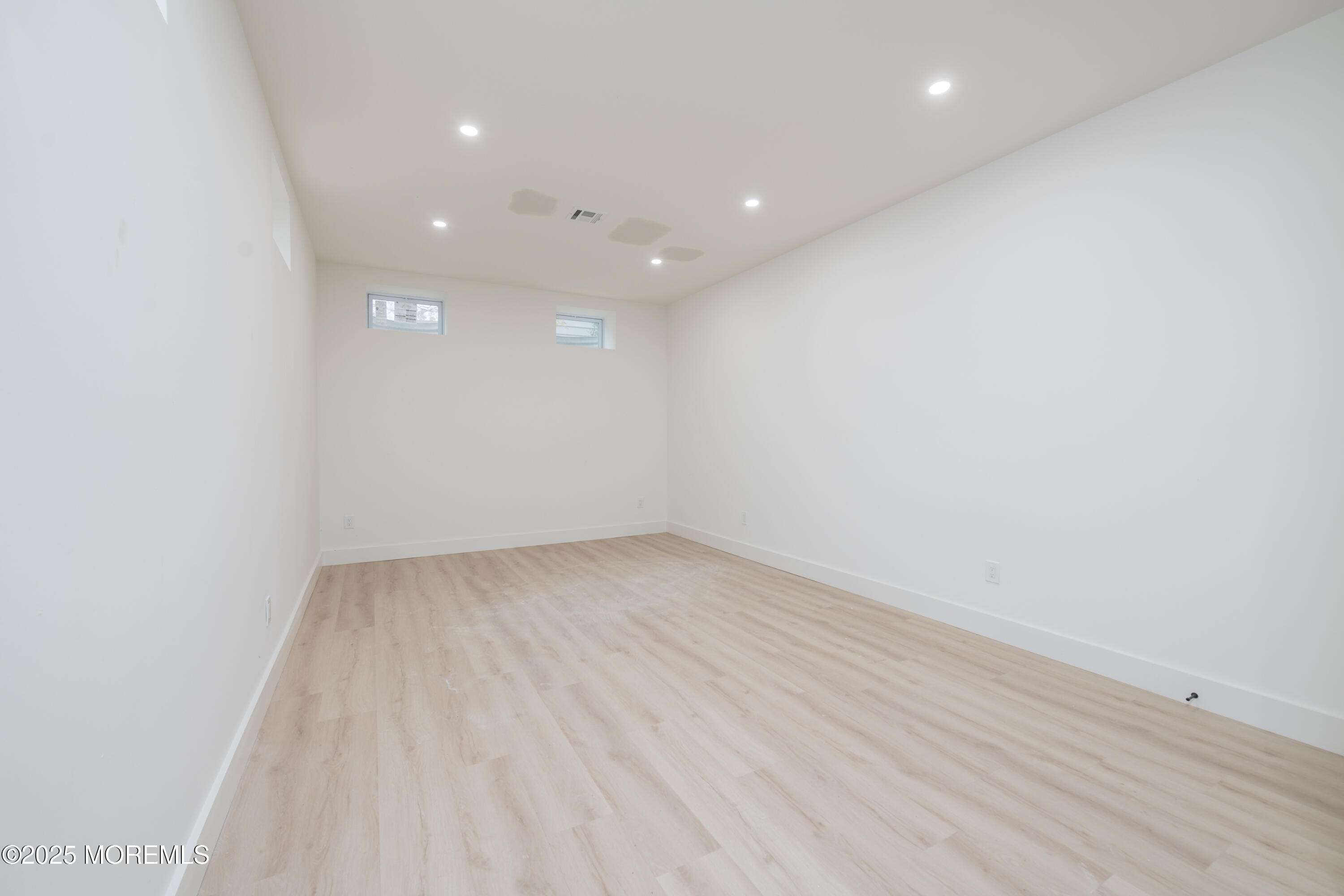 Edison, New Jersey, 08817, United States, 5 Bedrooms Bedrooms, ,4 BathroomsBathrooms,Residential,For Sale,2001489