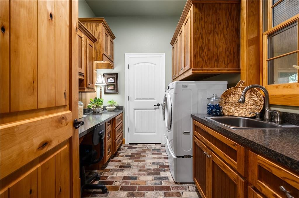 Trout, Louisiana, 71371, United States, 3 Bedrooms Bedrooms, ,4 BathroomsBathrooms,Residential,For Sale,1982667