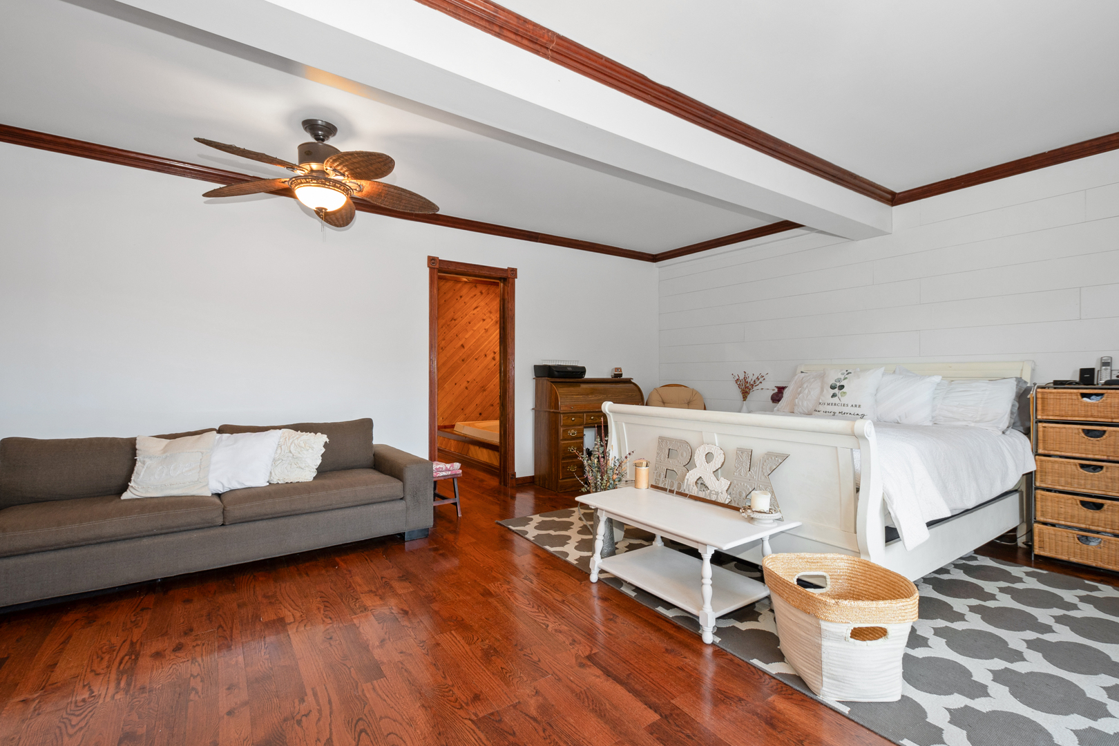 Tinley Park, Illinois, 60487, United States, 6 Bedrooms Bedrooms, ,4 BathroomsBathrooms,Residential,For Sale,1984113