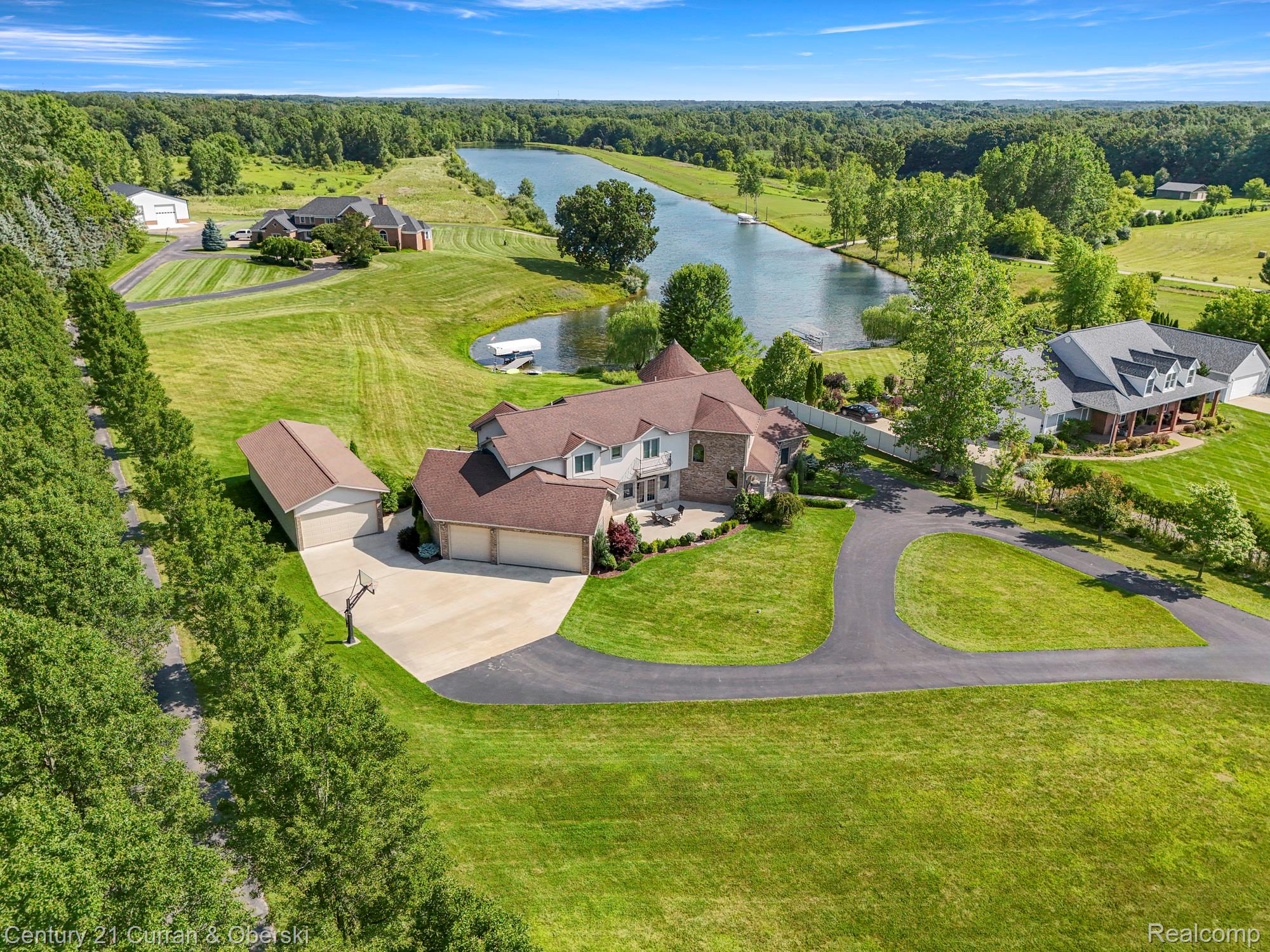 Groveland Township, Michigan, 48442, United States, 5 Bedrooms Bedrooms, ,6 BathroomsBathrooms,Residential,For Sale,1982712