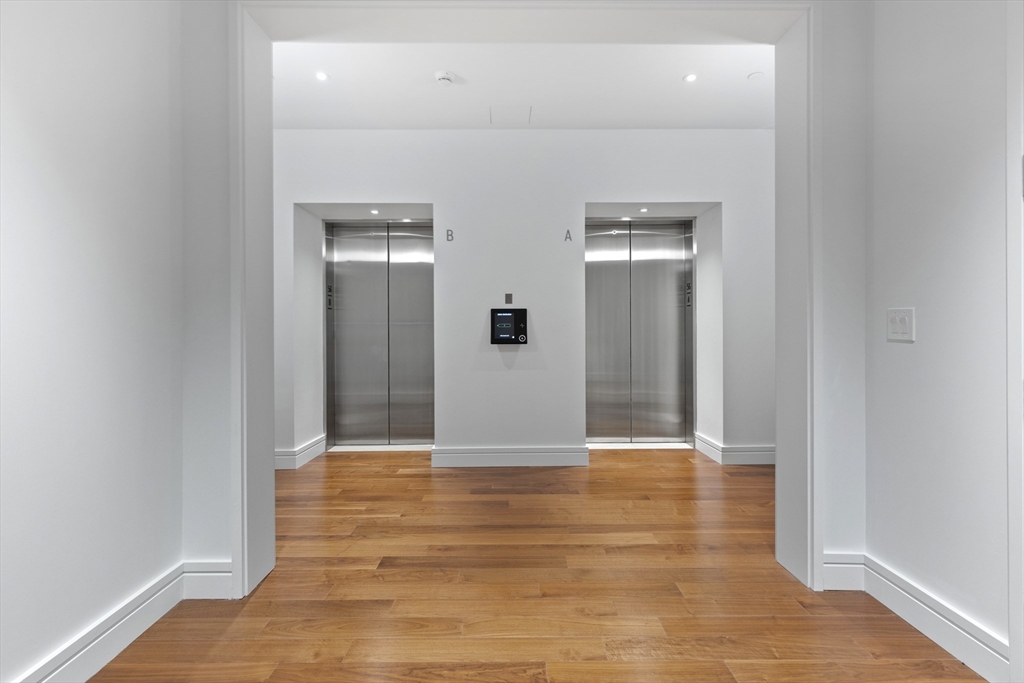 1 Dalton Unit 5602, Boston, Massachusetts, 02115, United States, 3 Bedrooms Bedrooms, ,4 BathroomsBathrooms,Residential,For Sale,1 Dalton Unit 5602,1610884