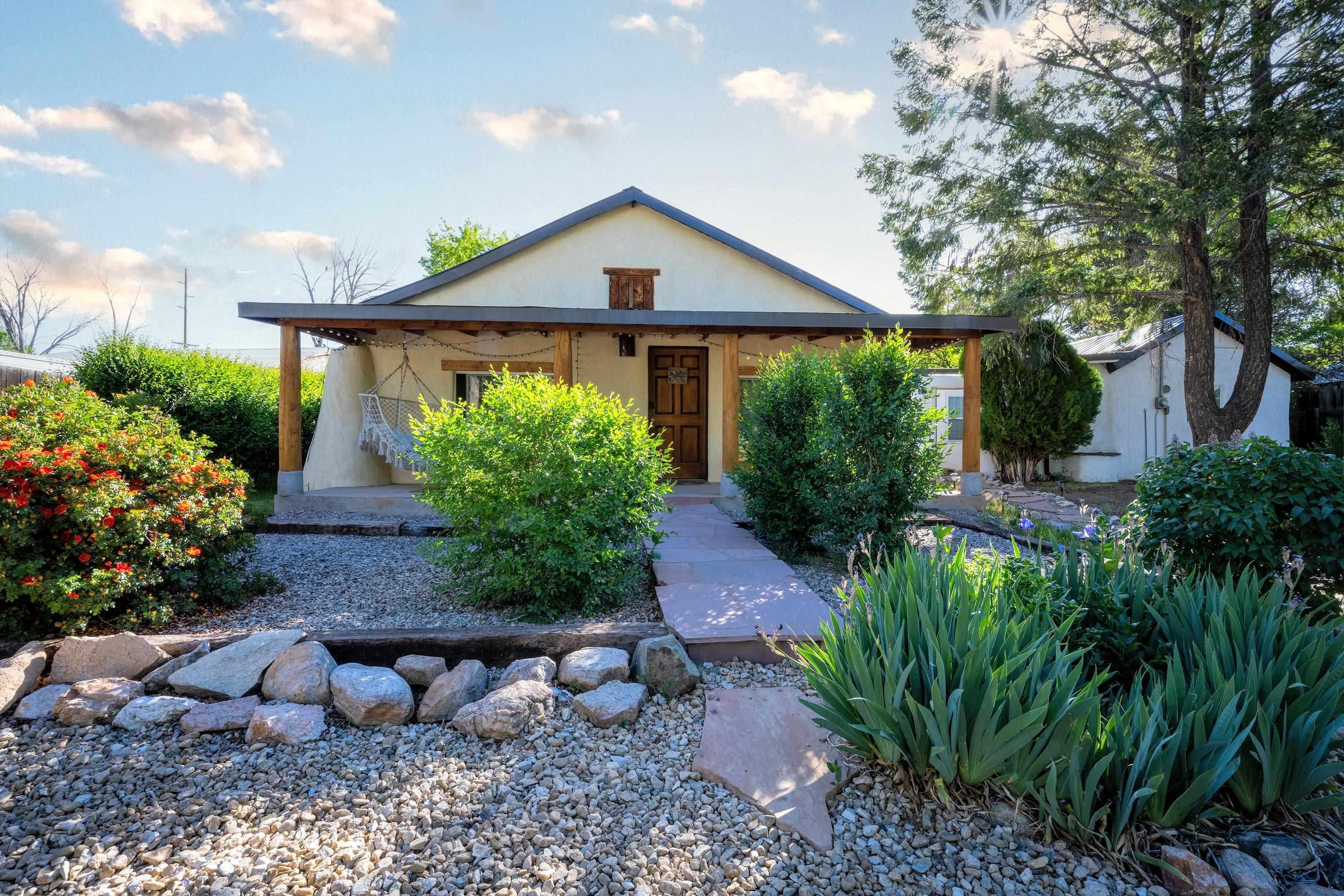 Ranchos De Taos, New Mexico, 87557, United States, 3 Bedrooms Bedrooms, ,3 BathroomsBathrooms,Residential,For Sale,1688394