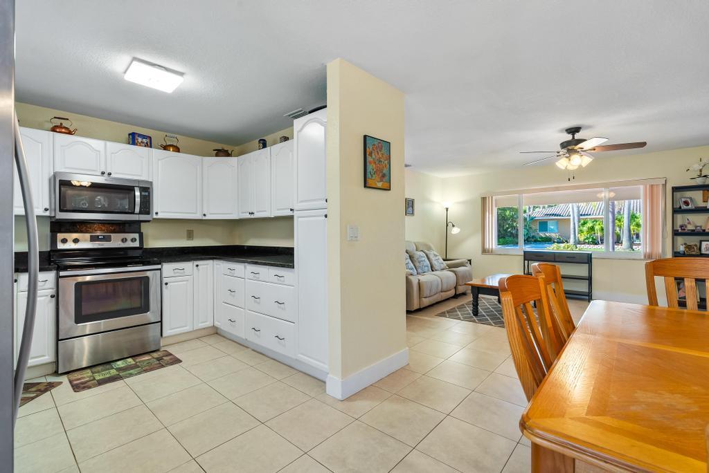 Deerfield Beach, Florida, 33441, United States, 2 Bedrooms Bedrooms, ,2 BathroomsBathrooms,Residential,For Sale,1995826