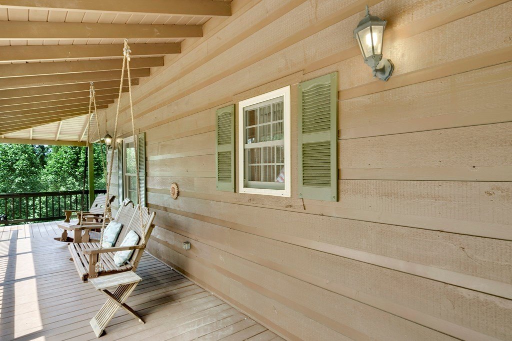 Hiawassee, Georgia, 30546, United States, 2 Bedrooms Bedrooms, ,3 BathroomsBathrooms,Residential,For Sale,1920293